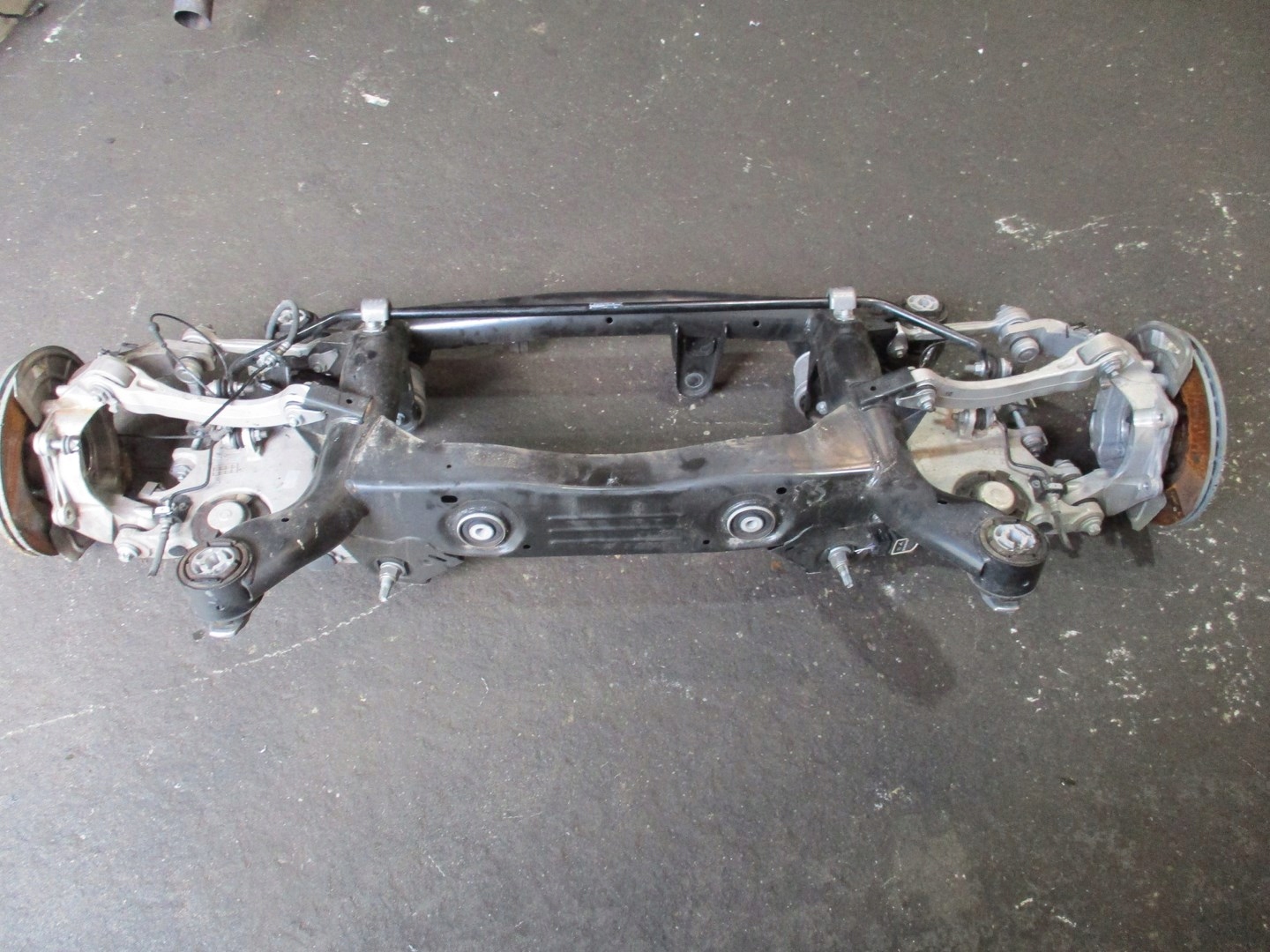 Zawieszenie tylne tył ALFA ROMEO STELVIO 2,2D 18R Producent części Alfa Romeo OE