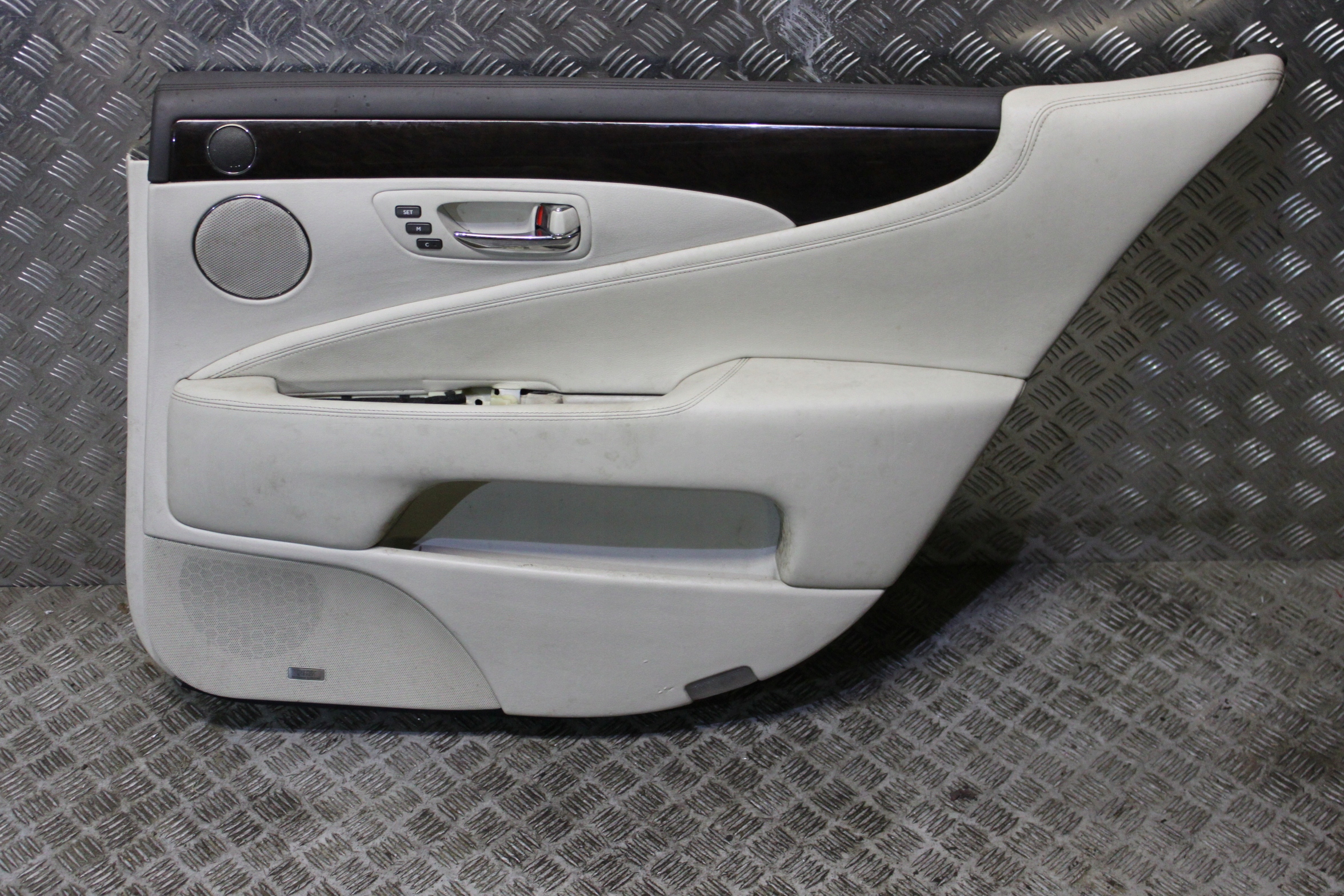 Tapicerka boczek prawy tył Lexus LS600 Hybrid long