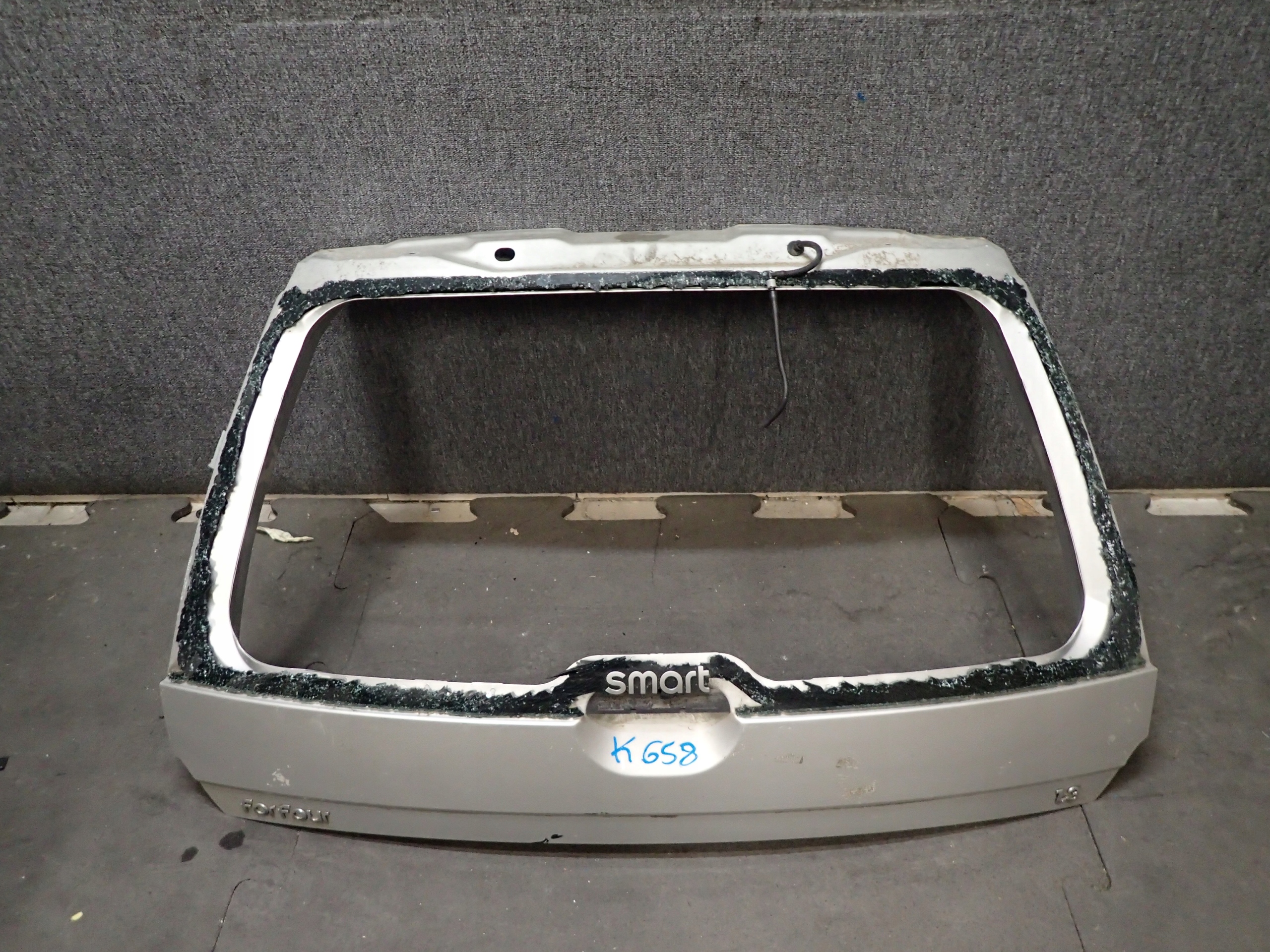 KLAPA TYŁ SMART FORFOUR