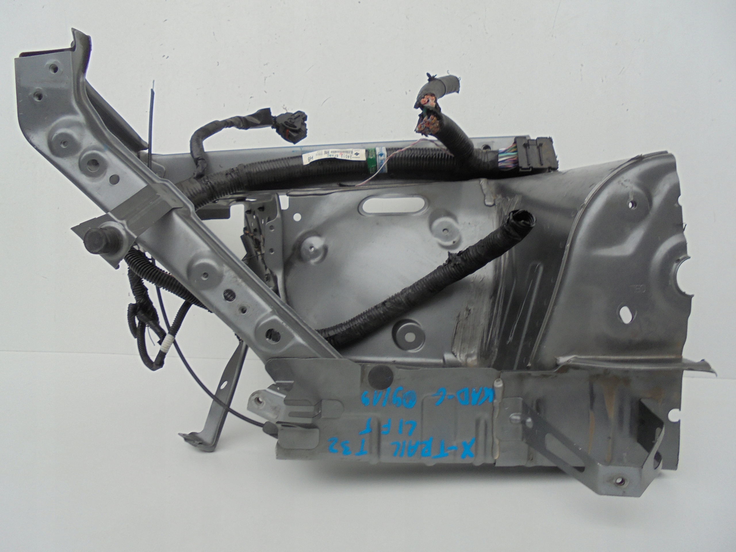 X-TRAIL T32 LIFT PODŁUŻNICA ĆWIARTKA LEWA KAD-G Typ samochodu Samochody osobowe