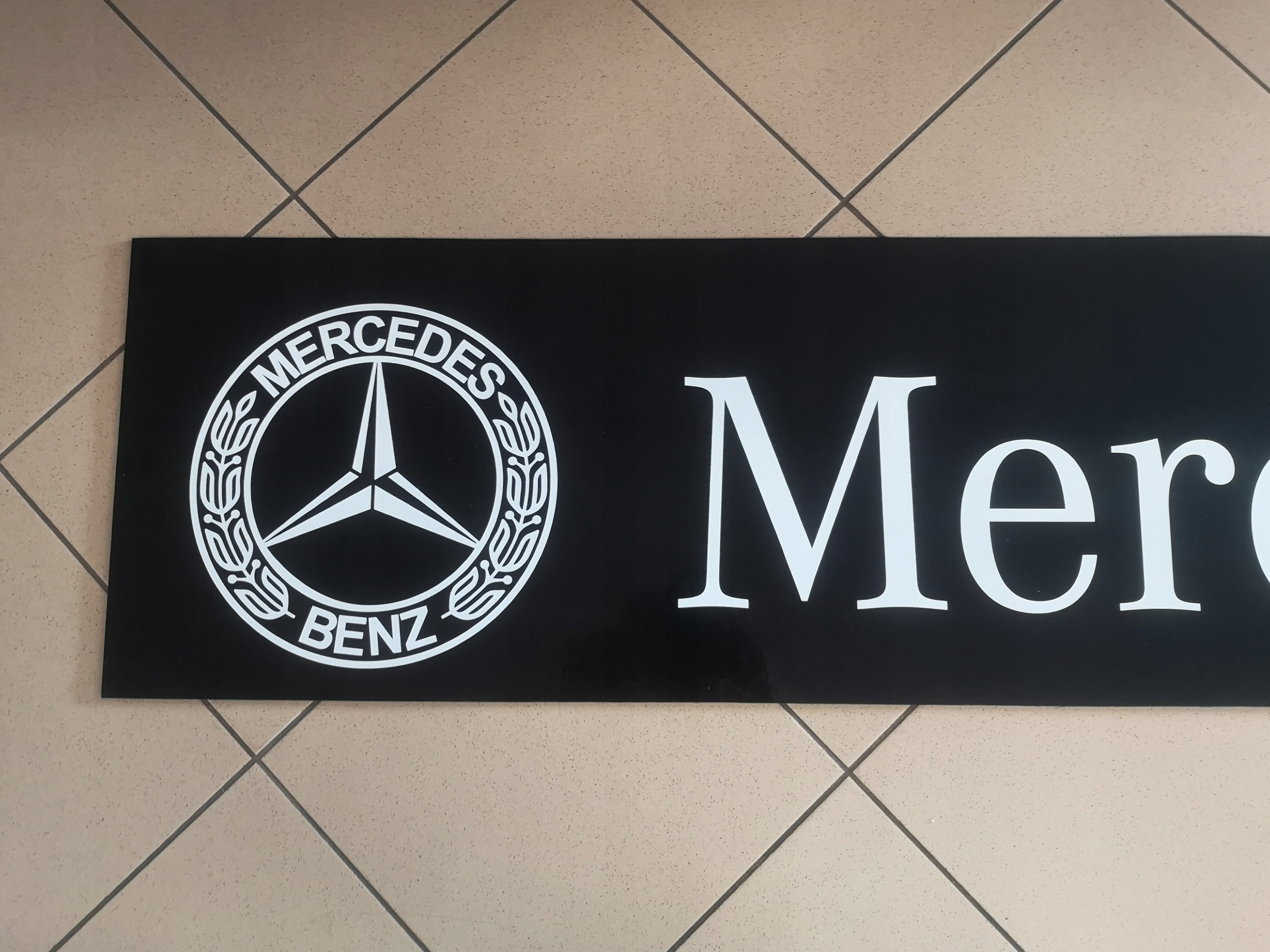 Chlapacz naczepy CZARNY nadruk Mercedes Benz Installation side Rear