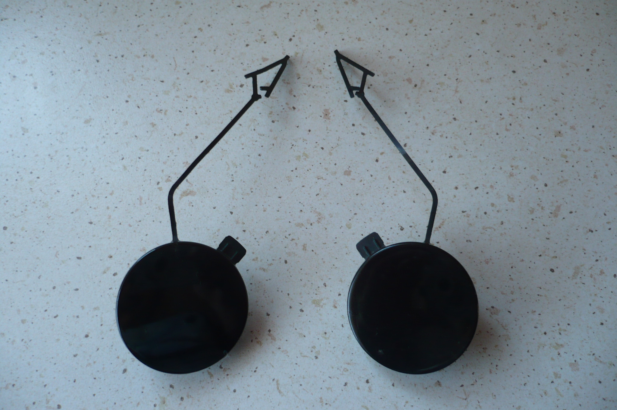 760807156 - VW TOUAREG III 18-КРЫШКА КРЮКА ПЕРЕДНИЙ БАМПЕР