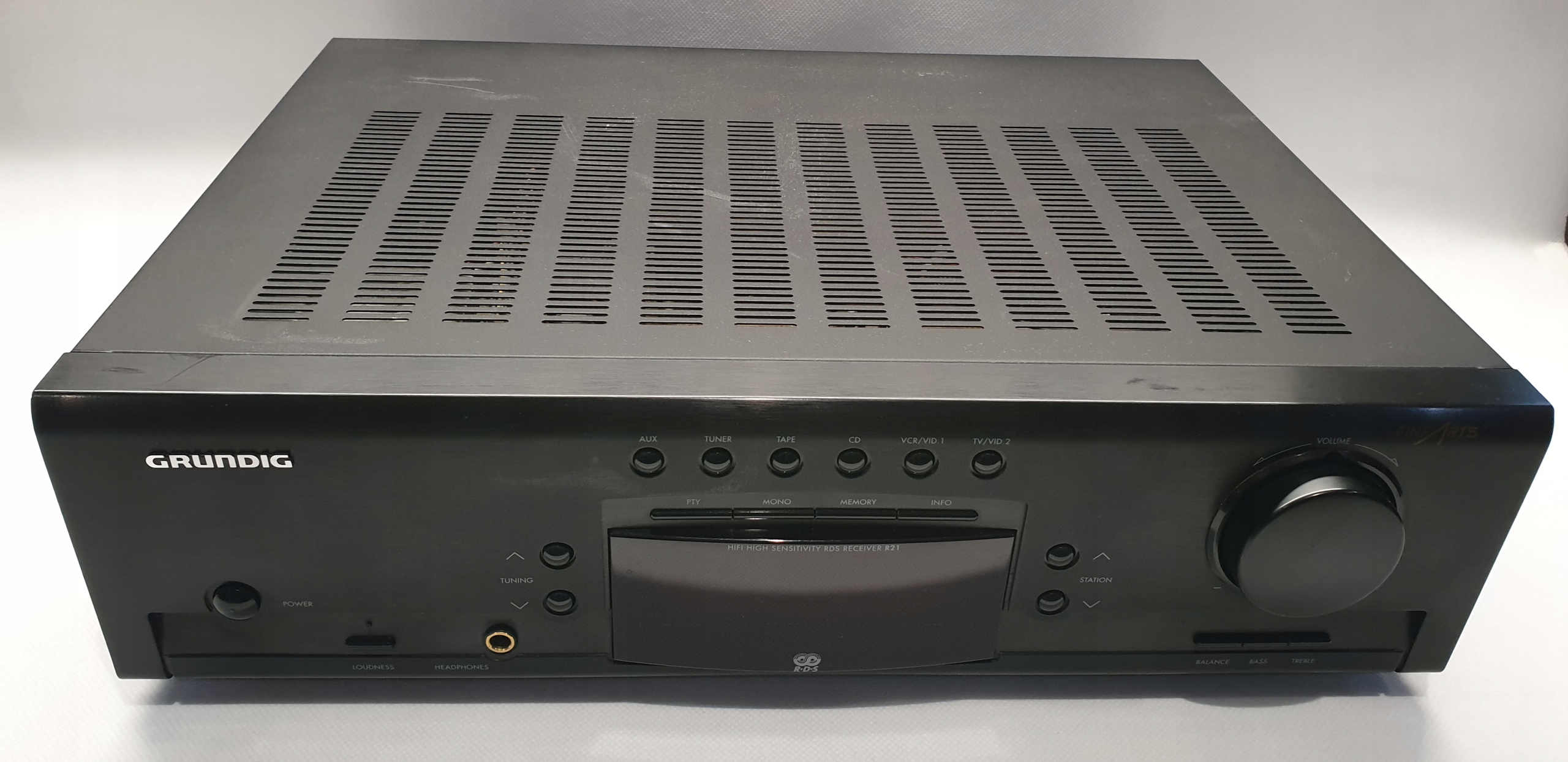 AMPLITUNER GRUNDIG R-21 Model R-21