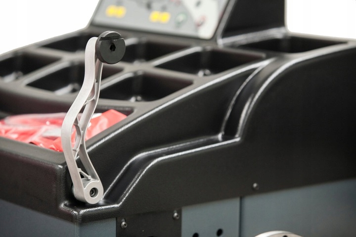 НИЗКОПРОФИЛЬНЫЙ ШИНОМОНТАЖНЫЙ СТАНОК ДЛЯ ЛАЗЕРНОЙ БАЛАНСИРОВКИ