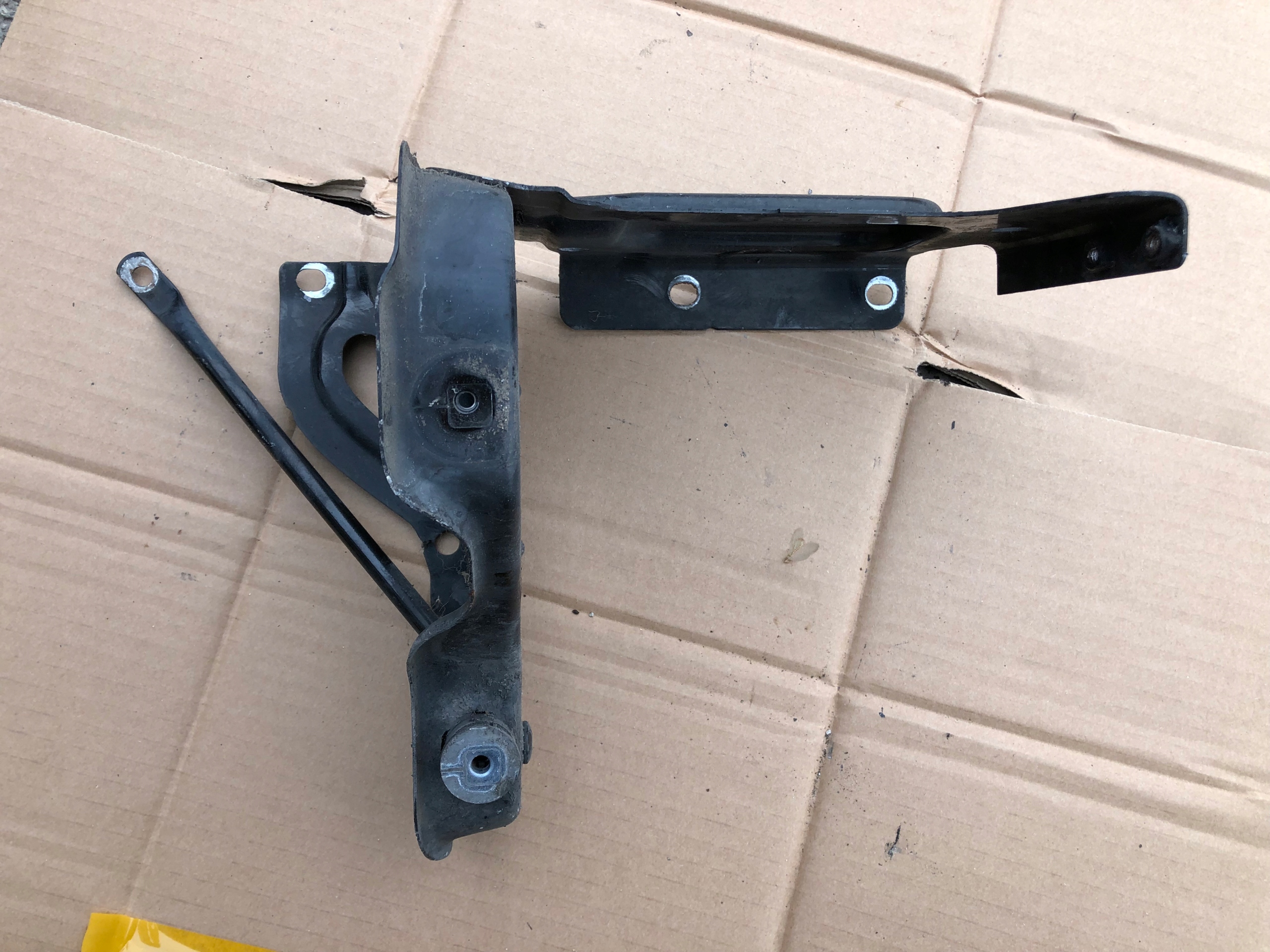 ОКУЛЯР ФАРИ ЛІВИЙ BMW Z4 E85