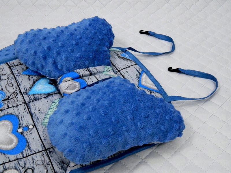 MATERACYK, MOTYLEK OCHRANIACZE na pasy i pałąk Kolor dominujący wielokolorowy