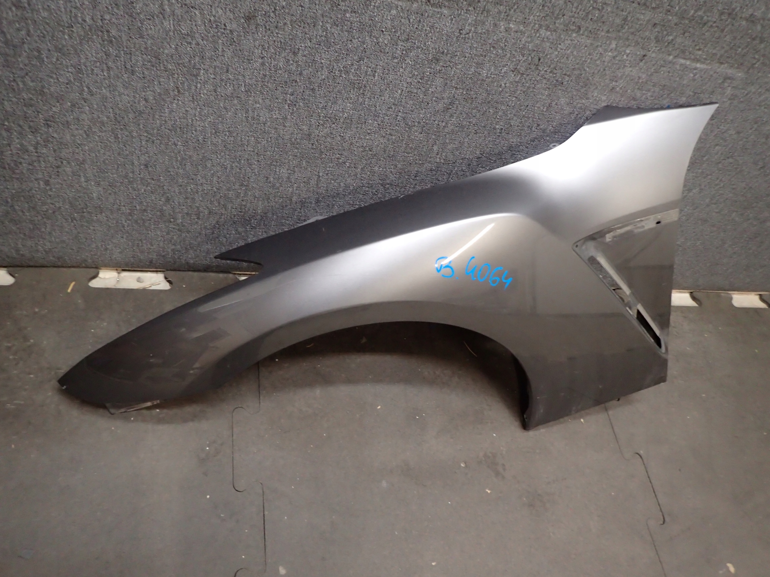fender front left NISSAN GTR GT R