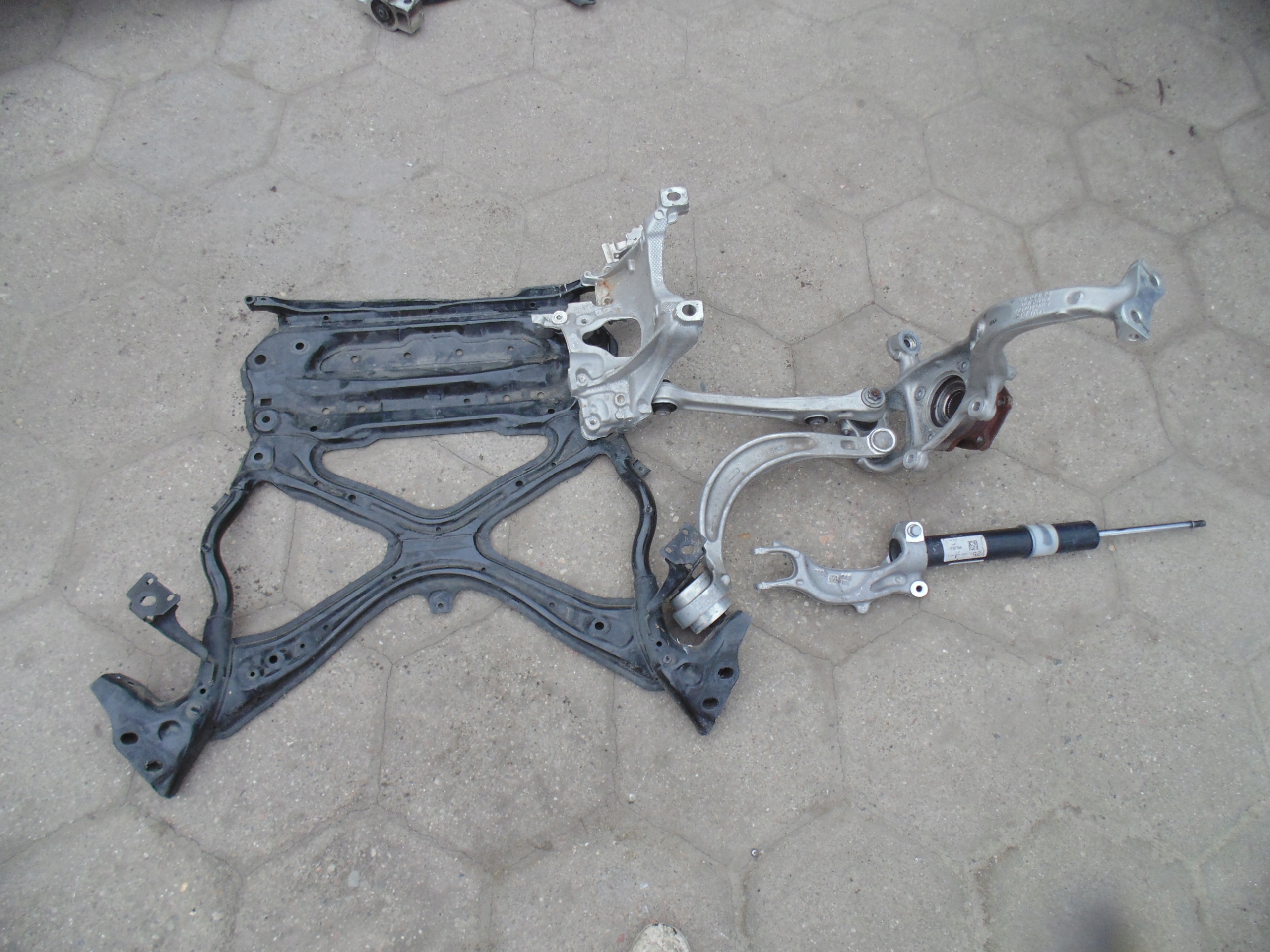 8W0407242F - Кросовер сани важіль управління Audi A4 B9 8W0