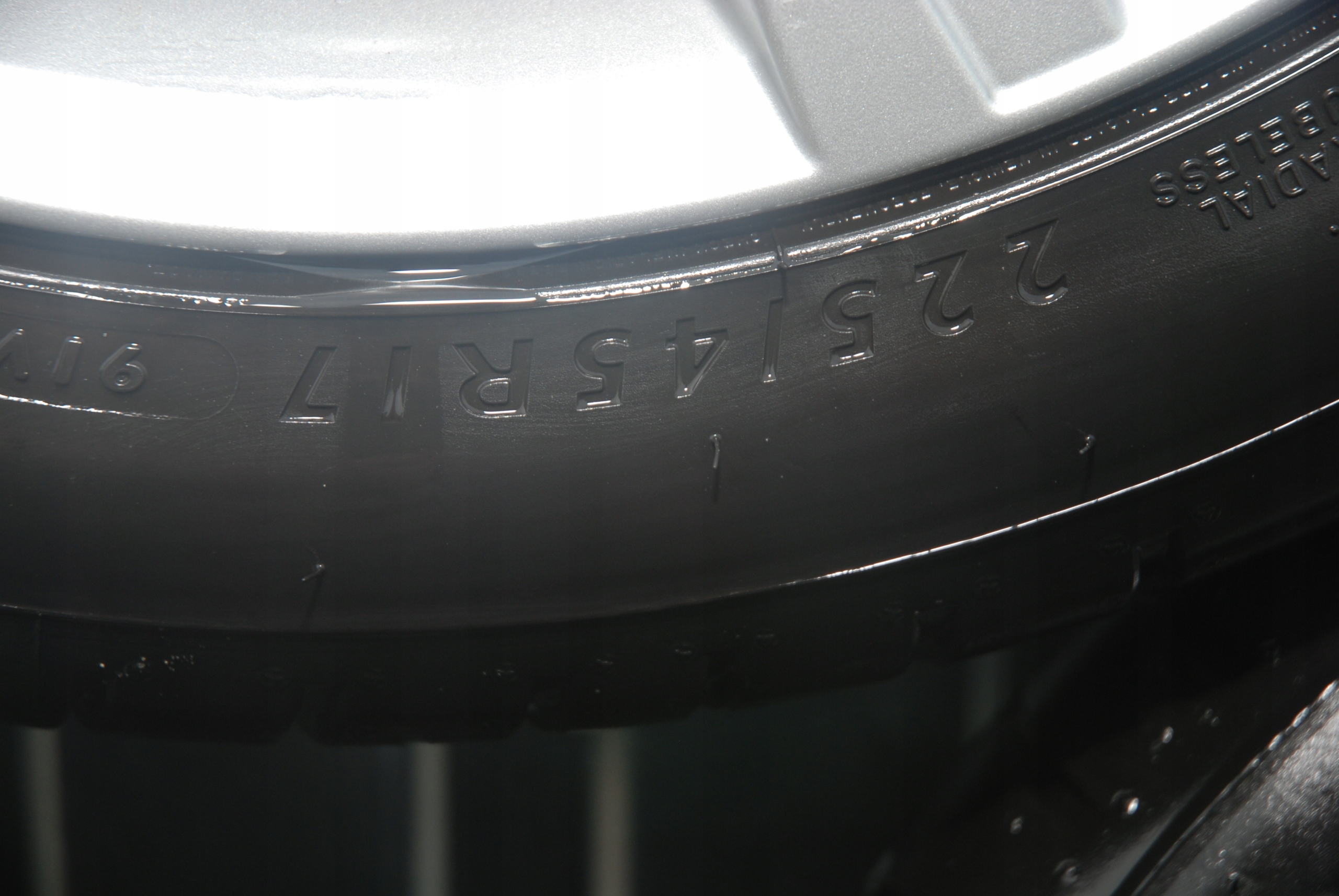 VW JETTA 5C6 KOŁA FELGI ORYGINAŁ 5C0601025 Powłoka Połysk