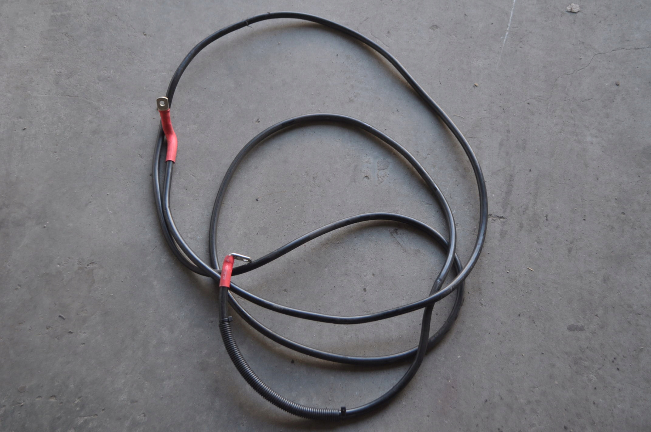 4F0971225L - AUDI A6 C6 2.0 TDI кабель плюс плюс акумулятор