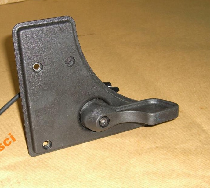 ВНУТРЕННЯЯ РУЧКА ДВЕРИ ЛЕВАЯ FIAT DUCATO 2006-2020