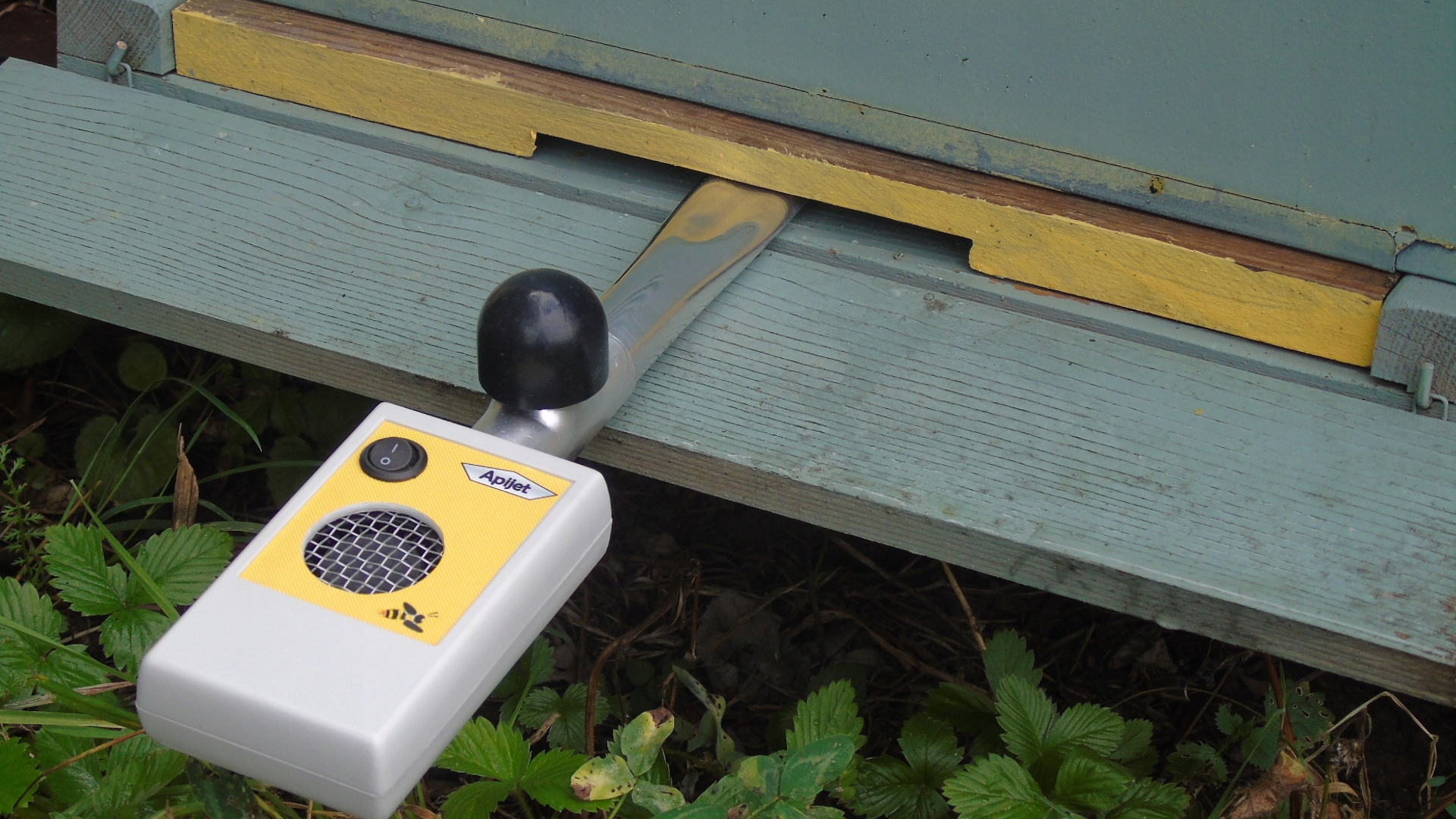 ODYMIACZ ELEKTRYCZNY WLOTKOWY NA BATERIE APIJET LECZENIE PSZCZÓŁ Z WARROZY Kod producenta APJ011