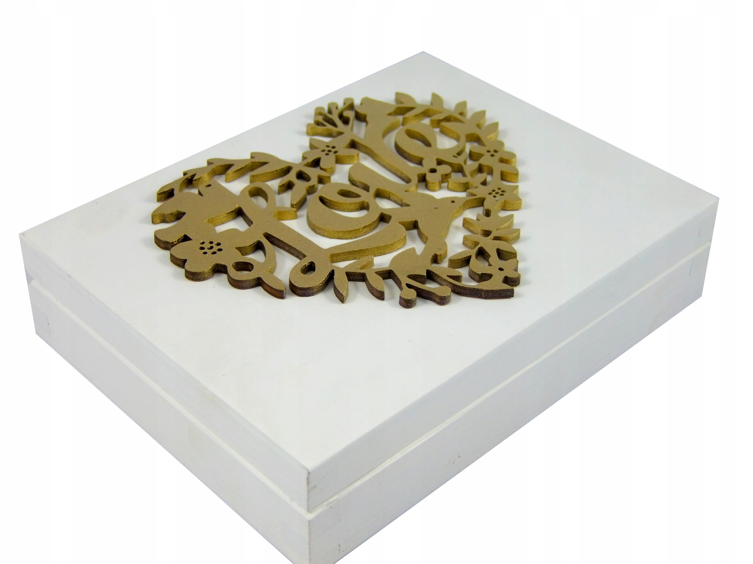 Biała Szkatułka Na Obrączki Trzy Serca Ważne Daty Imiona Młodych Kod producenta 07