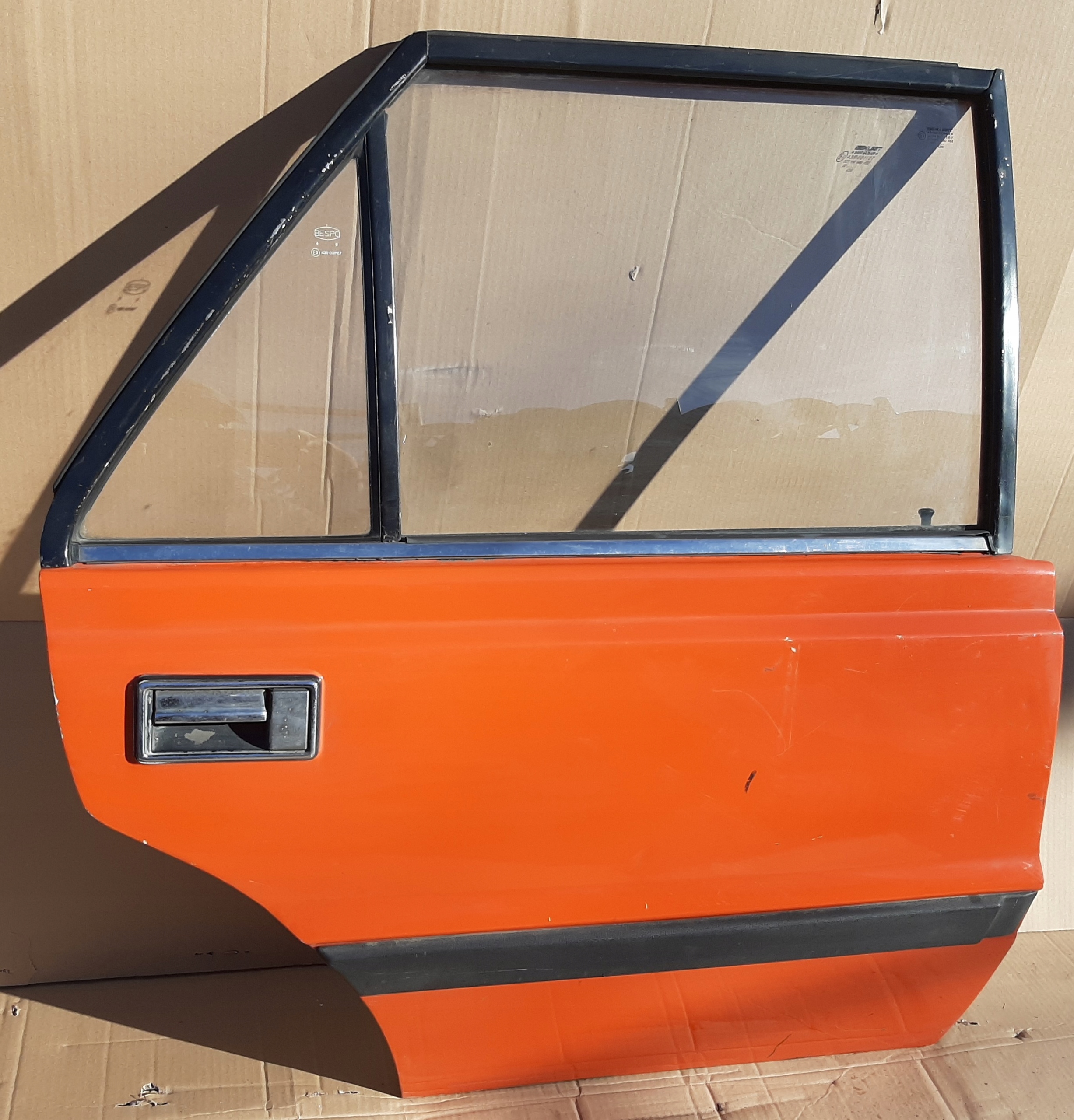 FSO POLONEZ BOREWICZ DRZWI KPL. PRAWE TYŁ Strona zabudowy tył - prawa