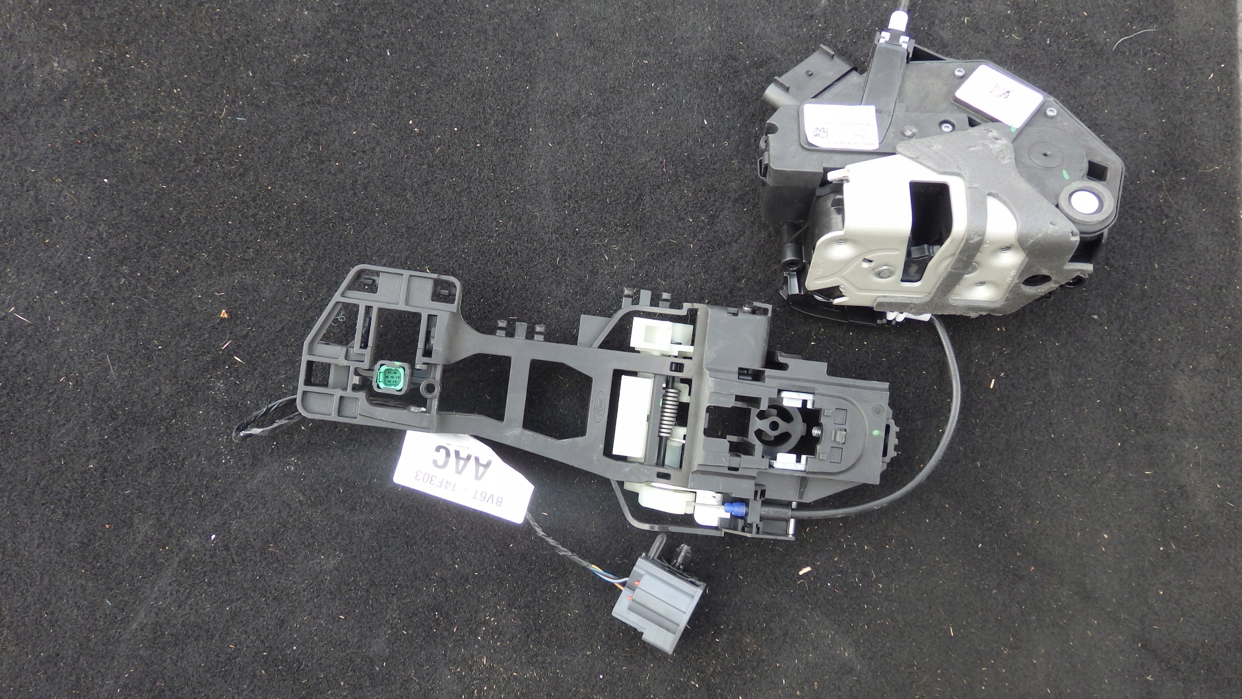 ZAMEK DRZWI FORD KUGA MK2 FOCUS KEYFREE PRAWY TYŁ za 60 zł z Radzyń