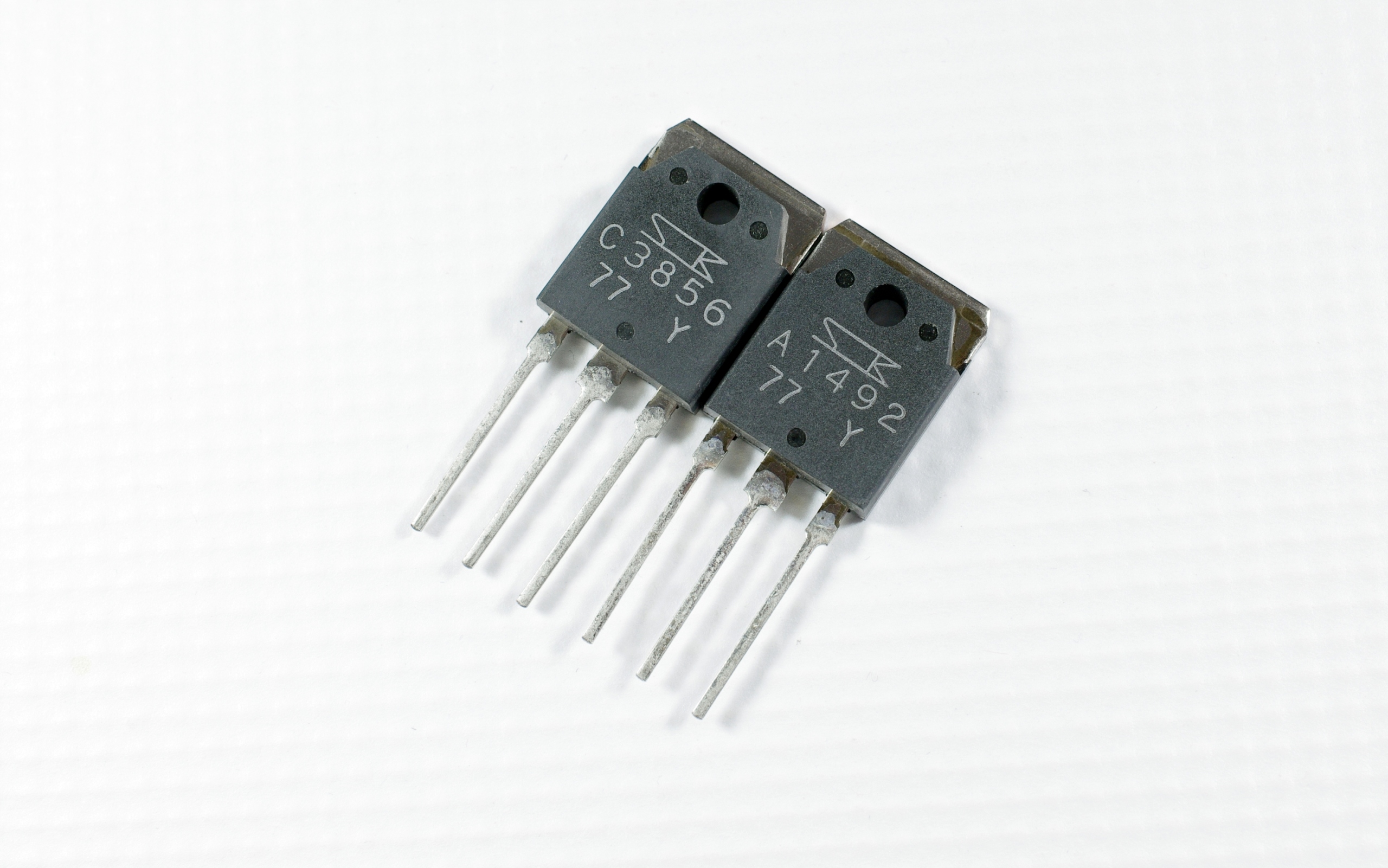 

2SC3856 2SA1492 tranzystory audio Sanken
