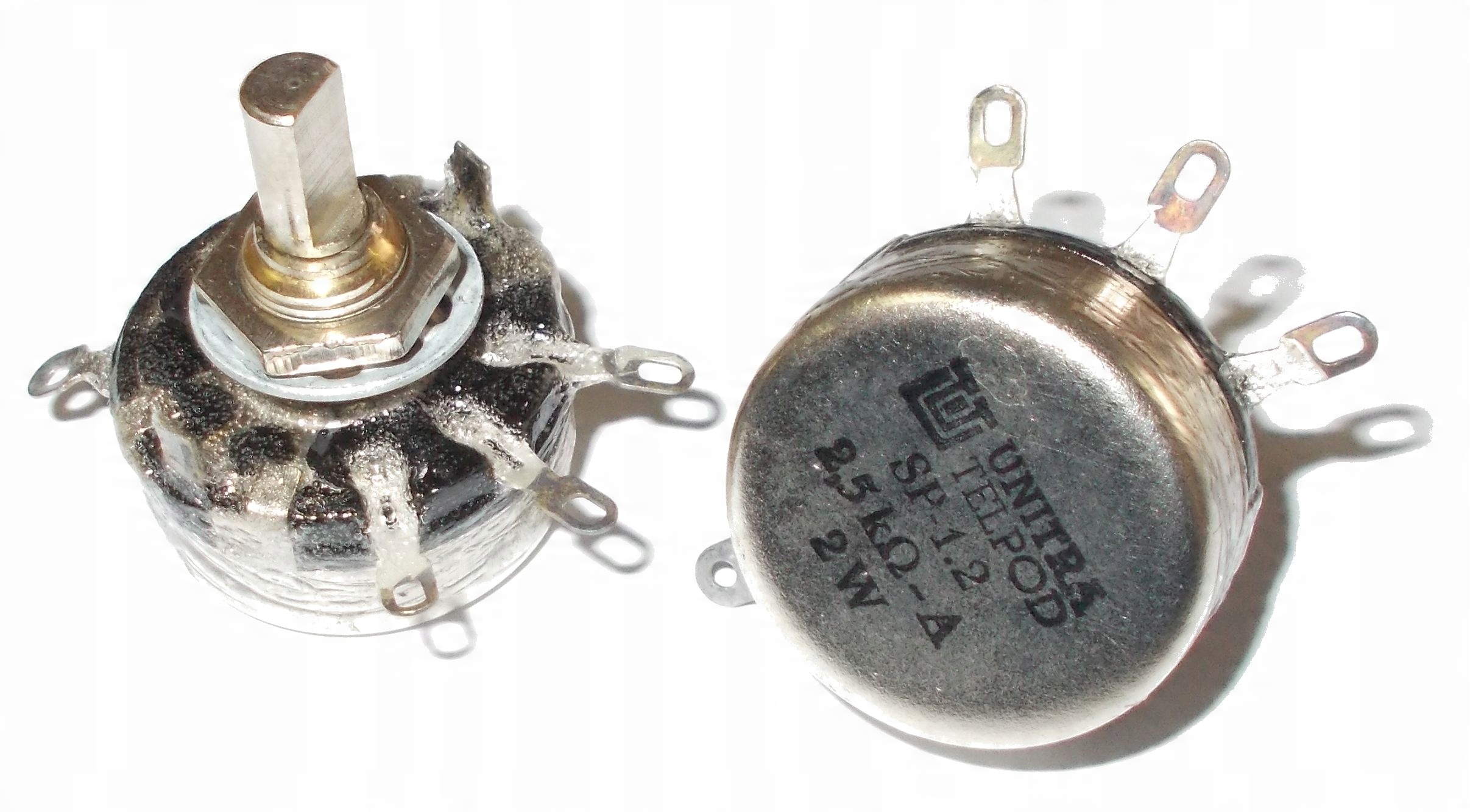 

Potencjometr Obrotowy 2W 2,5k ohm liniowy (3623)