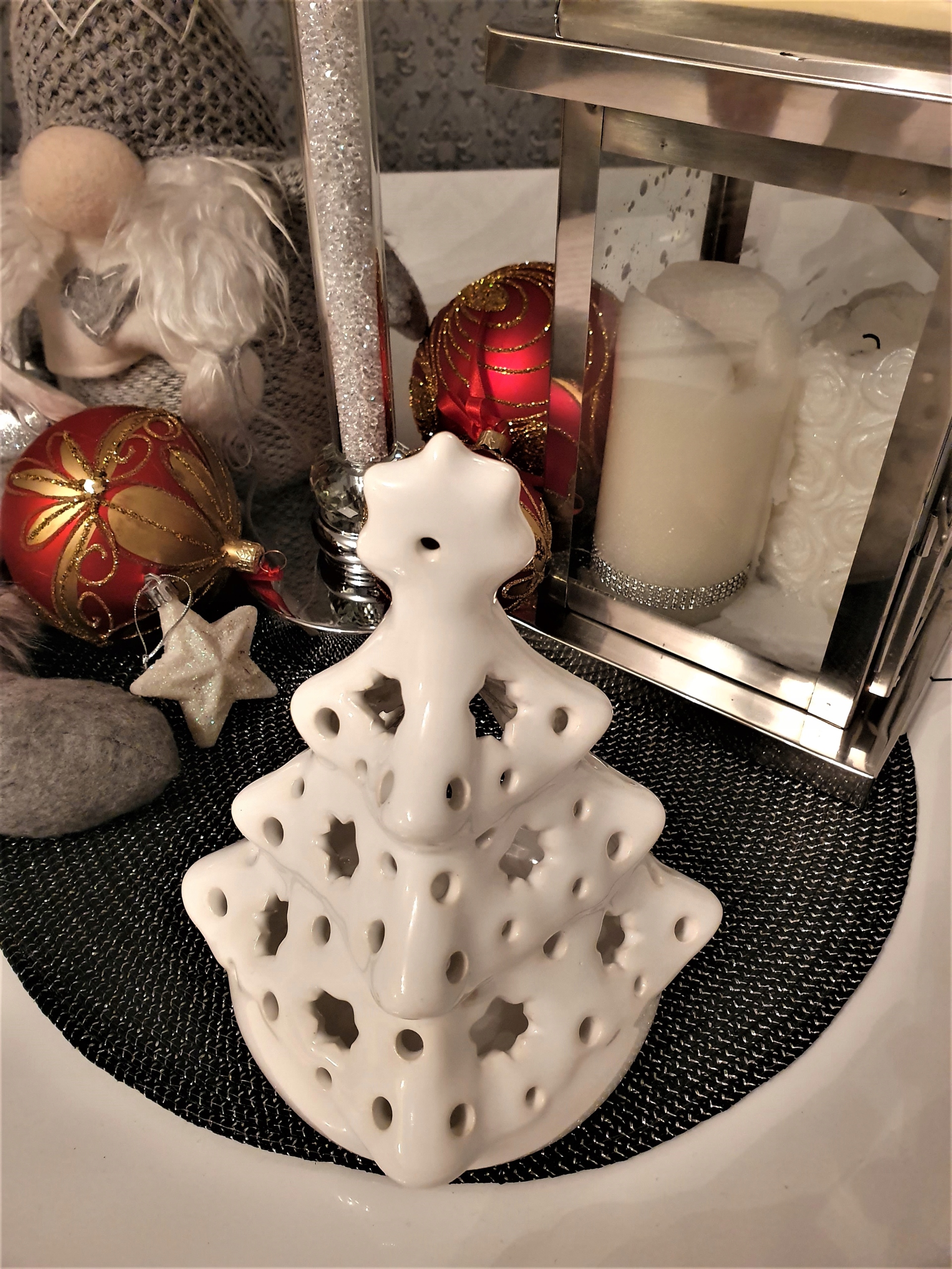 OZDOBA ŚWIĄTECZNA - CHOINKA AŻUR NA TEA-LIGHTa Marka Chodzież