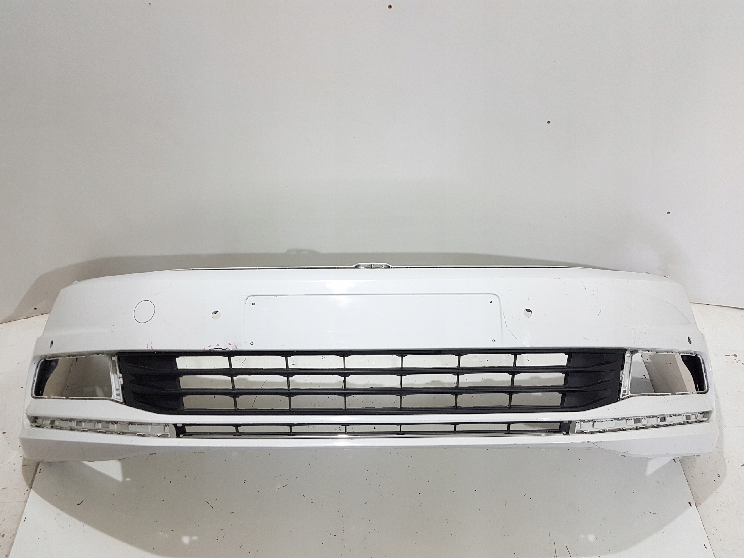 ZDERZAK PRZEDNI PRZÓD VW TOURAN II 15- 5TA807221 Numer katalogowy części 5TA807221