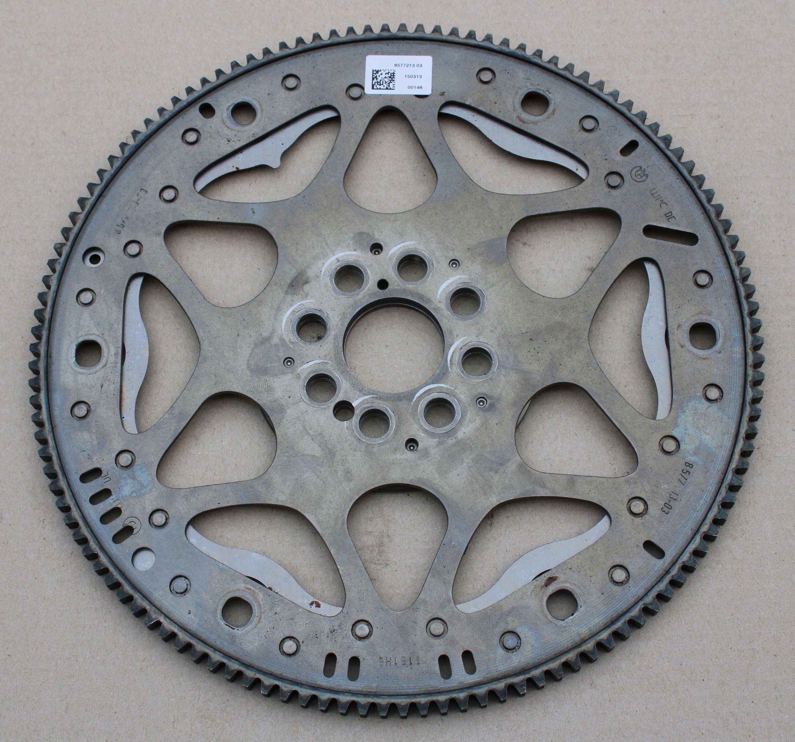 F20 F30 F10 X3 маховик торговый автомат B47 8577213