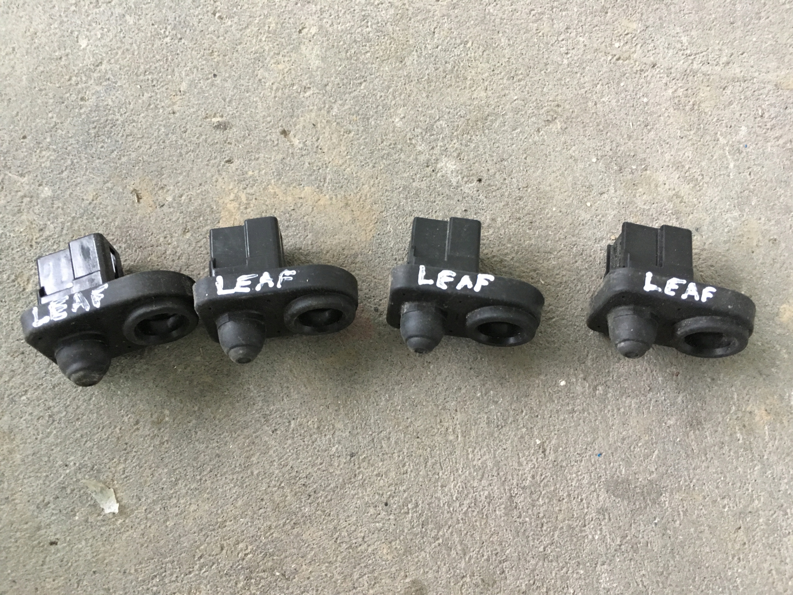 KRAŃCÓWKA DRZWI CZUJNIK ZAMKNIĘCIA NISSAN LEAF