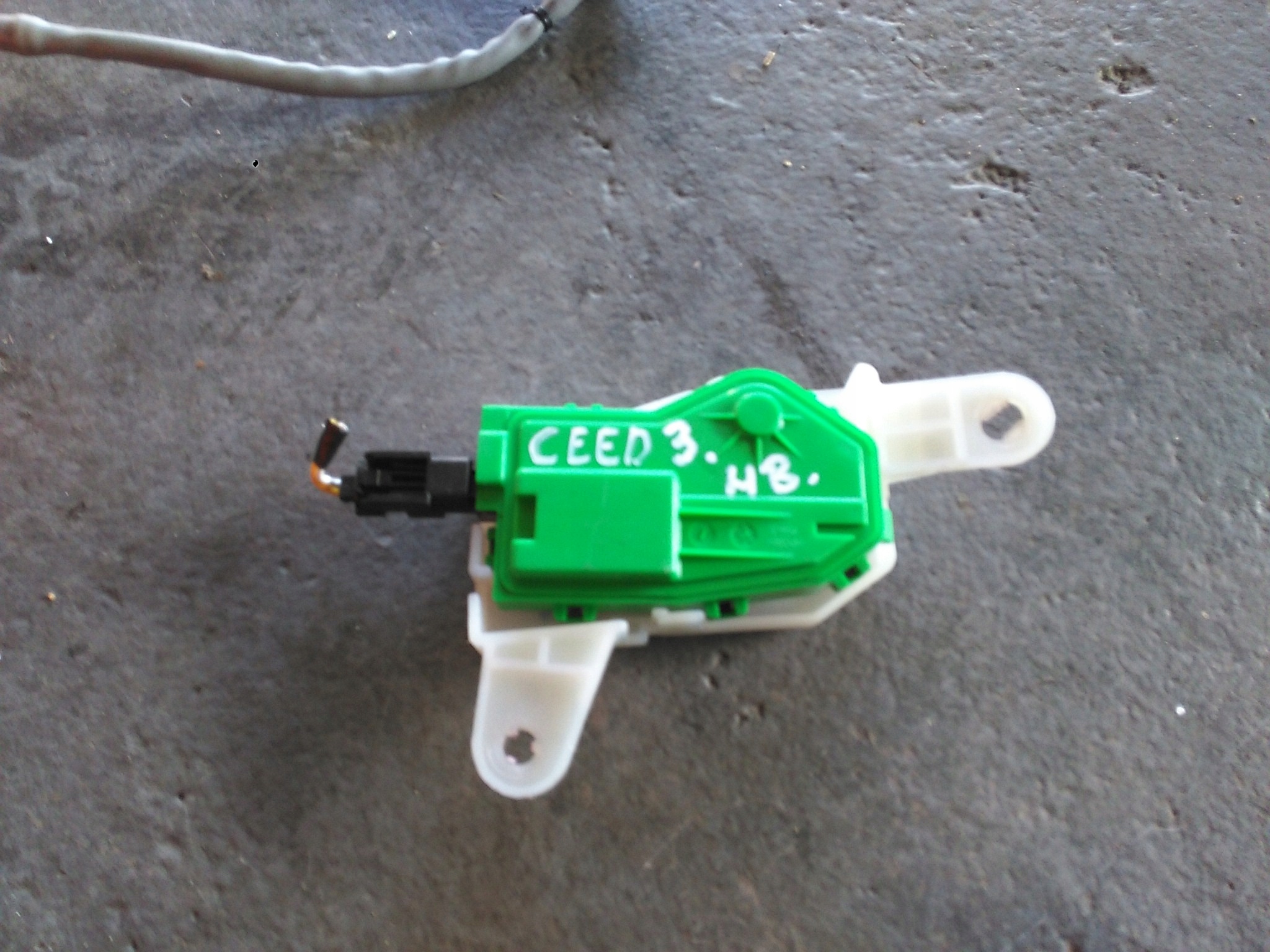 KIA CEED III 2018 19 HB SILOWNIK KLAPKI WLEWU