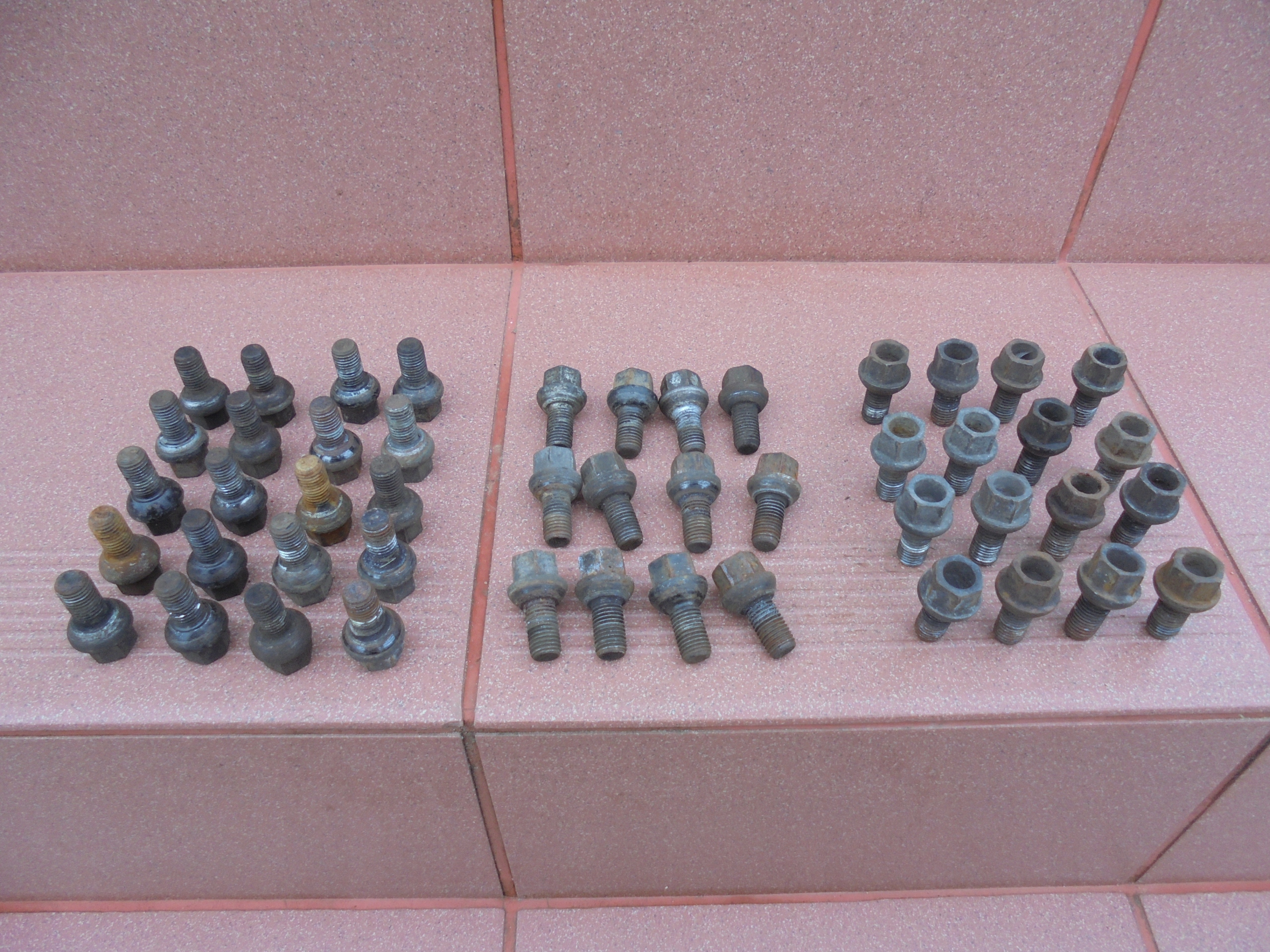 Szpilki śruby do felg stalowych Mercedes 124 W124