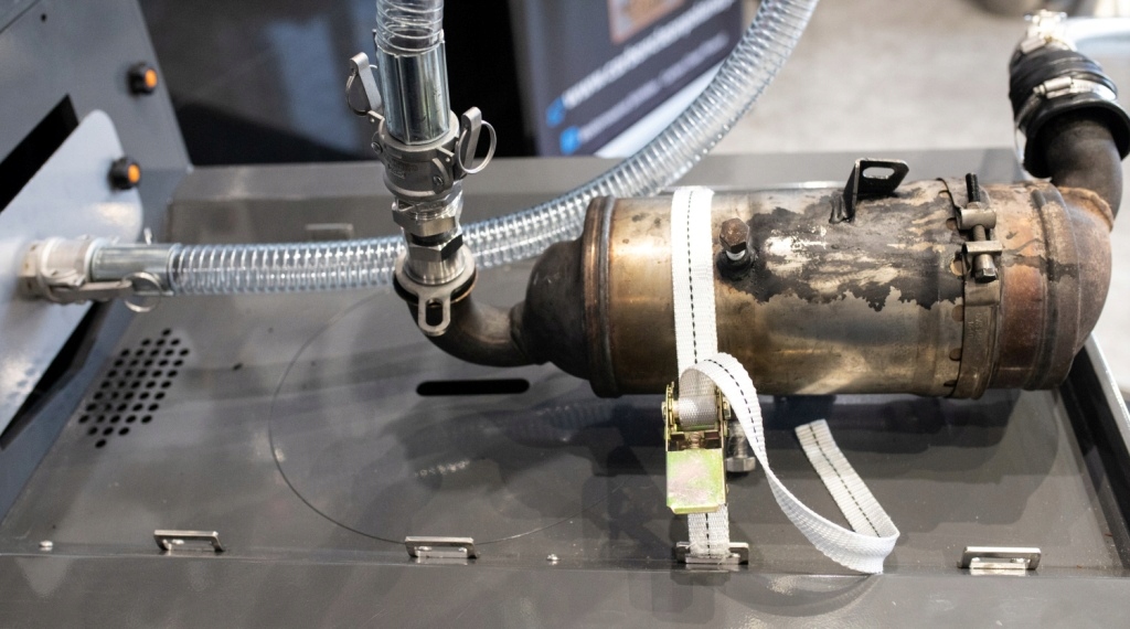 DCS 17 urzadzenie do czyszczenia filtrow DPF FAP Packaging Volume 30000 ml