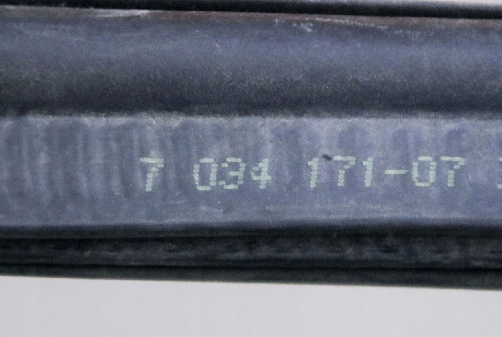 BMW E60 USZCZELKA KLAPY TYŁ BAGAŻNIKA 7034171 Numer katalogowy części 7034171