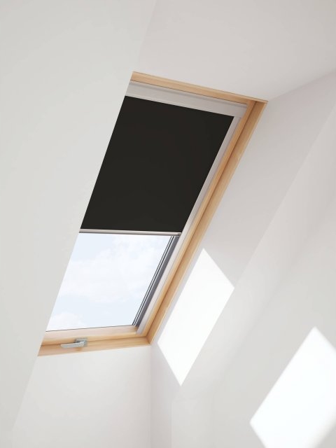 

Roleta Zaciemniająca do Velux Fakro 66x118 Czarna