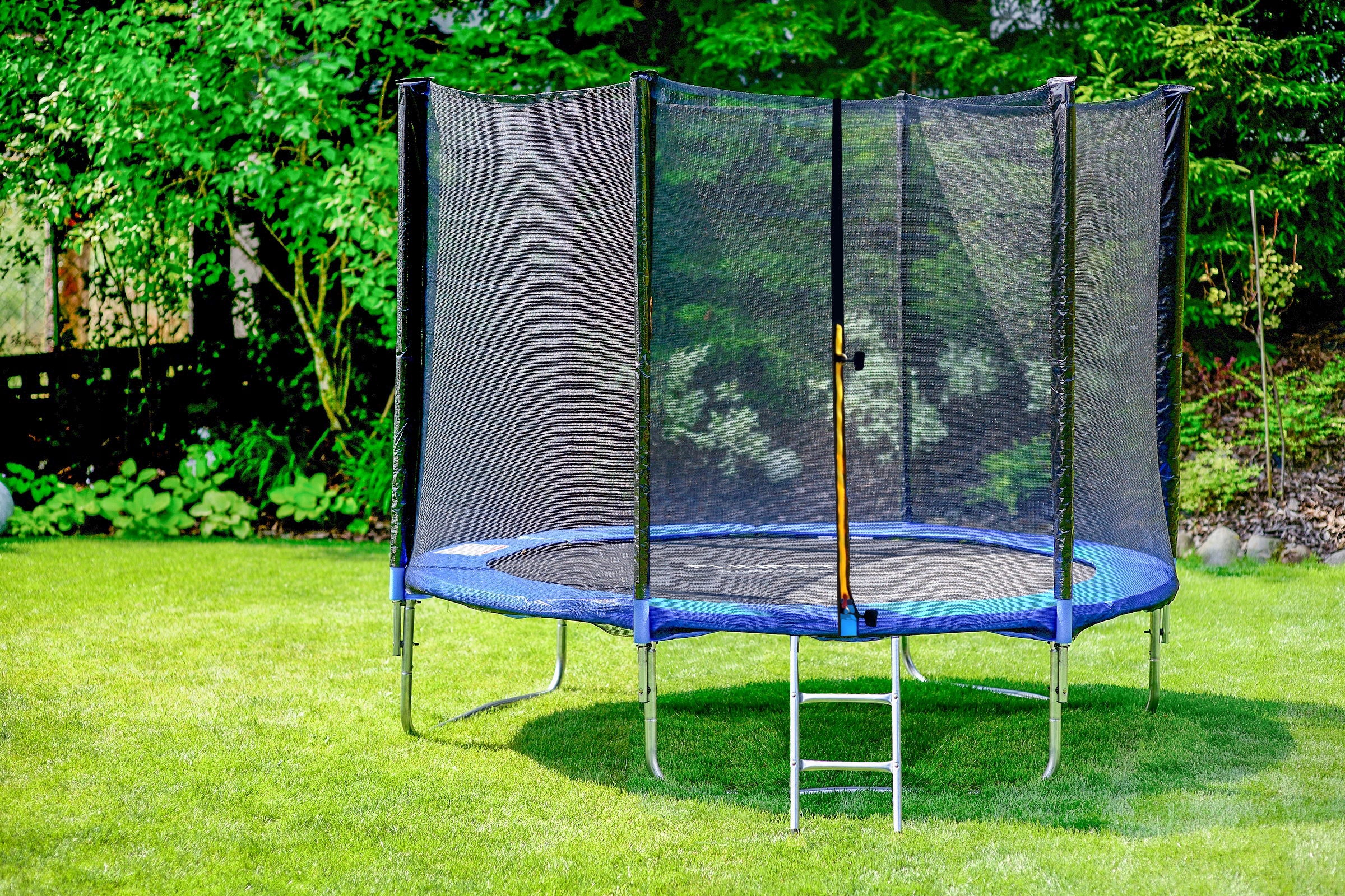 TRAMPOLINA OGRODOWA 252CM Z SIATKĄ DRABINKA FUNFIT Kod producenta inyghefw