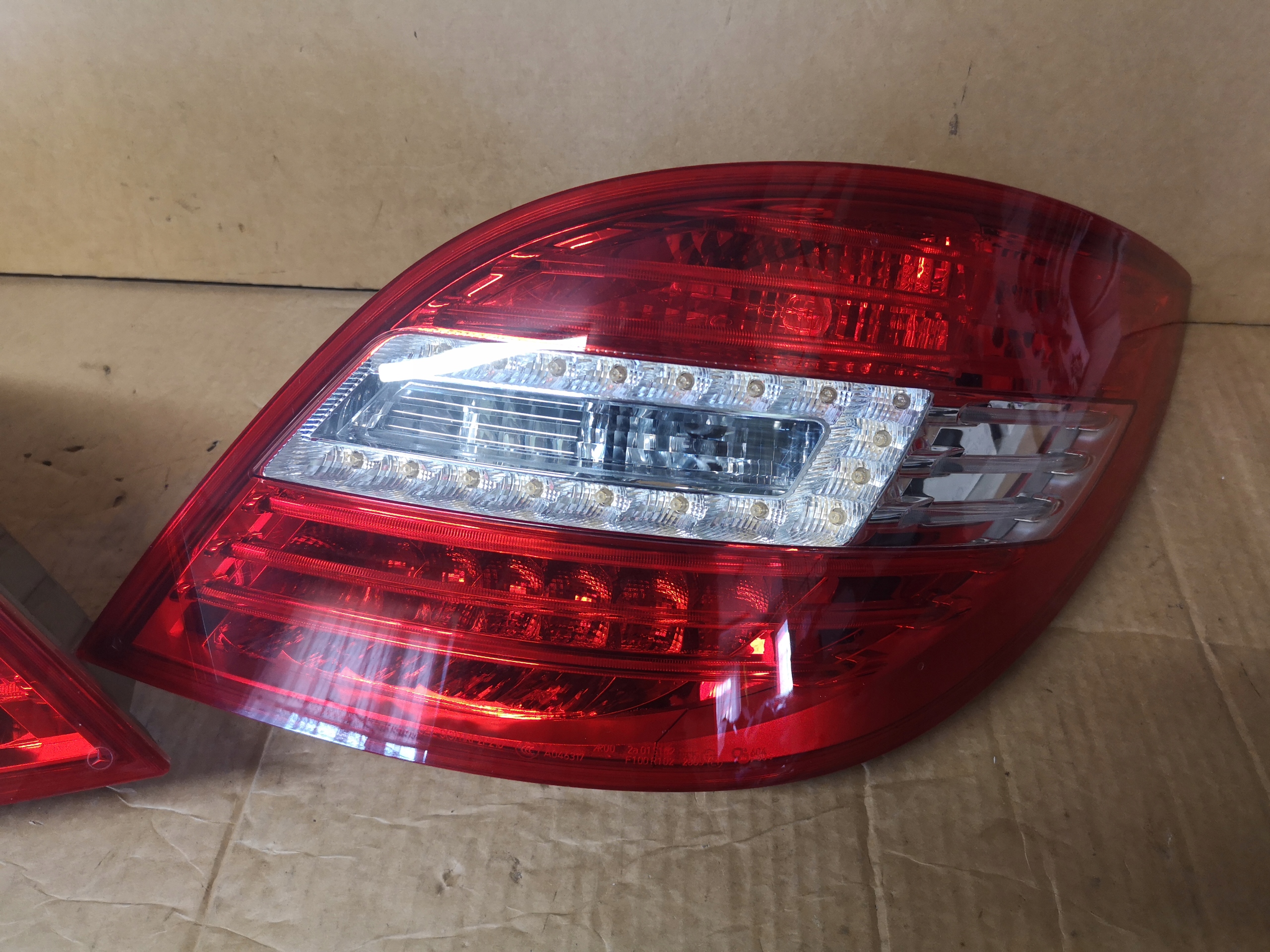 MERCEDES РЕСТАЙЛИНГ W251 фонарь правый led