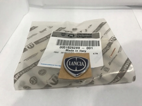 

Znaczek logo szyby tył Lancia Delta III