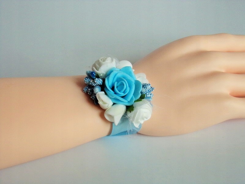 K 15 C * Kotylion bukiecik na rękę ślub studniówka Rodzaj kotylion