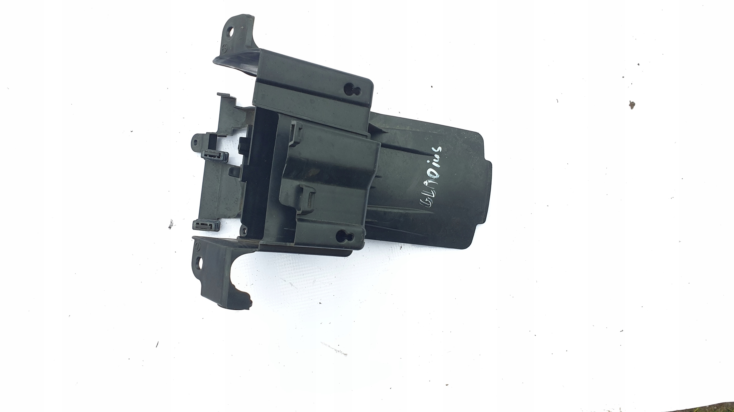 OSŁONA NADKOLE SUZUKI GLADIUS 650