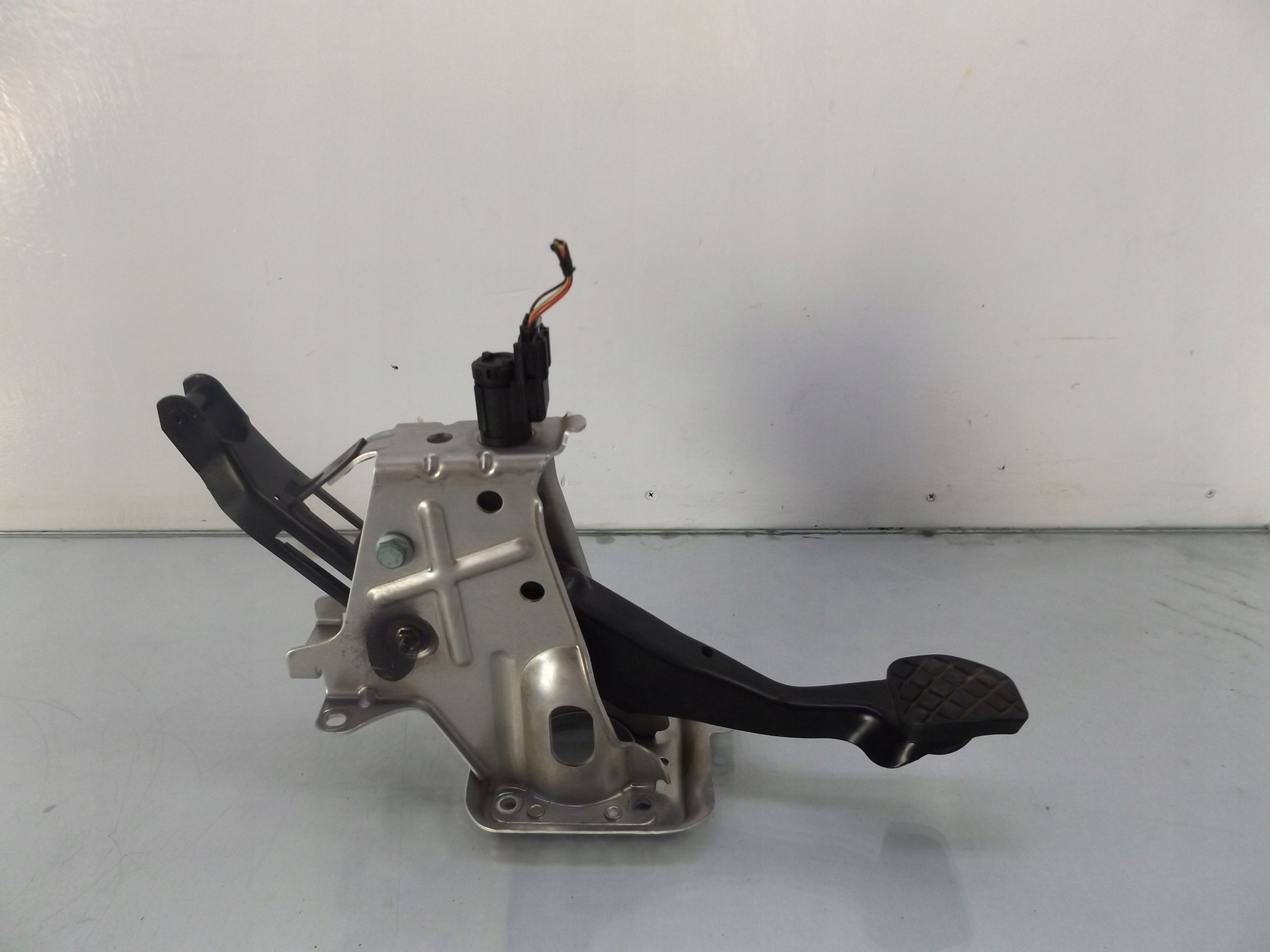 GOLF V PEDAŁ HAMULCA