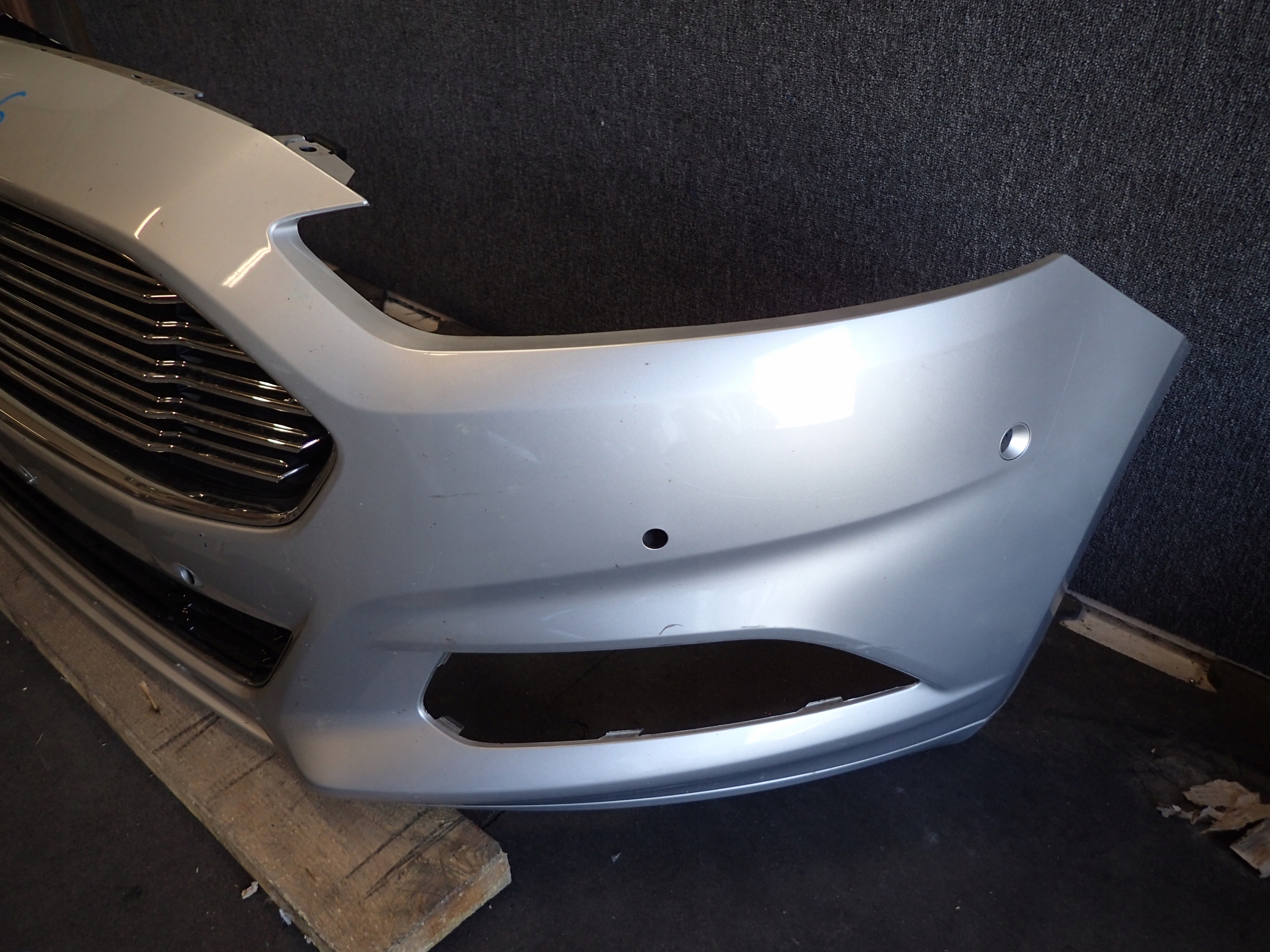 bumper front FORD MONDEO MK5 DS7V-17D957