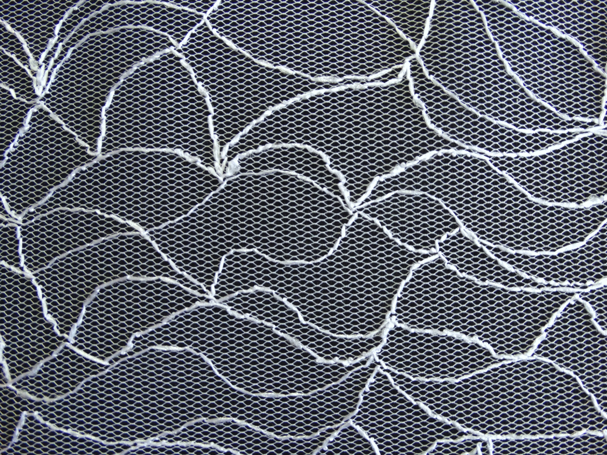 Mg Záclona vyšívací síť 583/2 Bílá 420x250 páska K