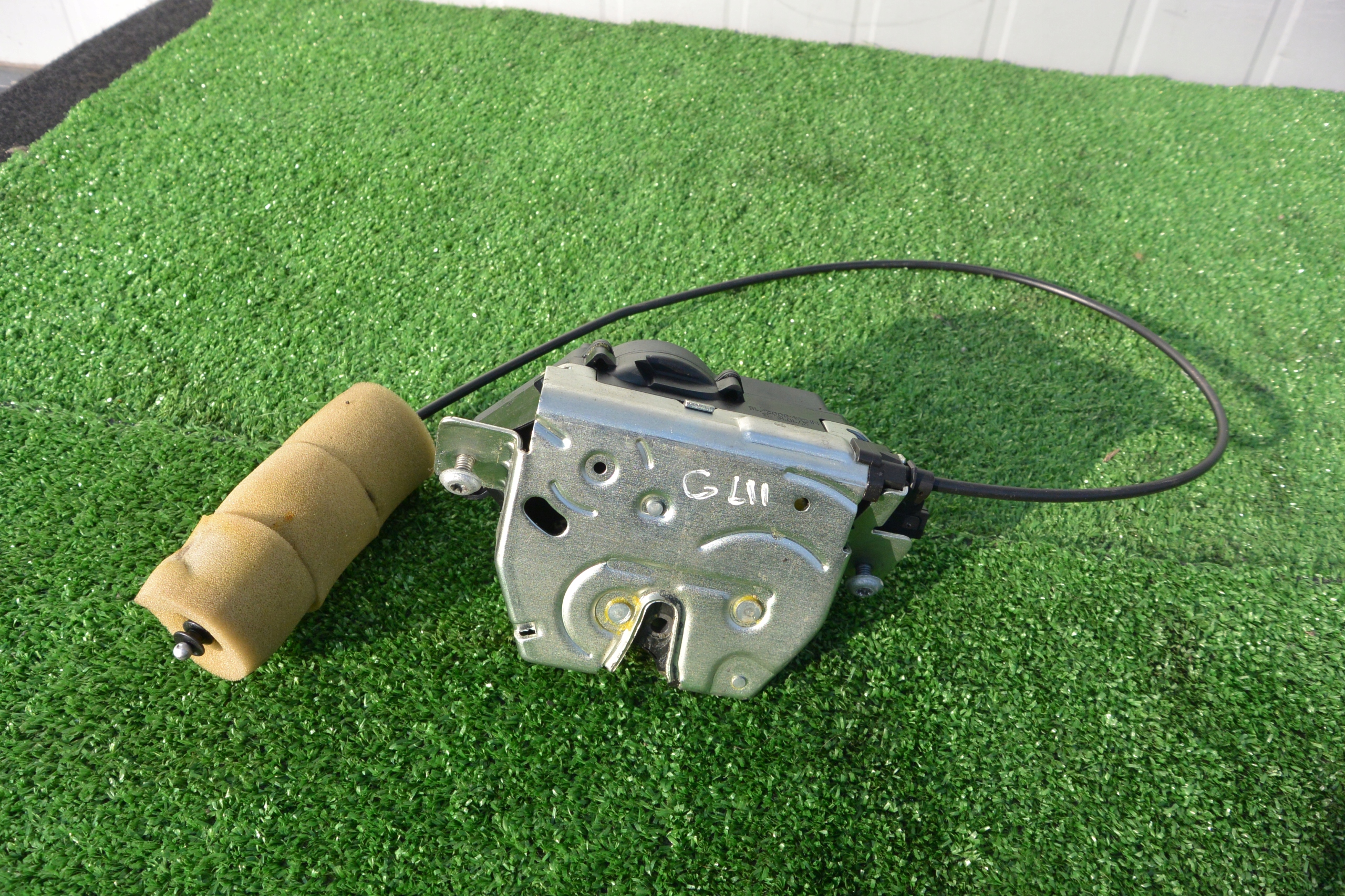 A1647400300 - Замок багажника MERCEDES GL X164 ML W164