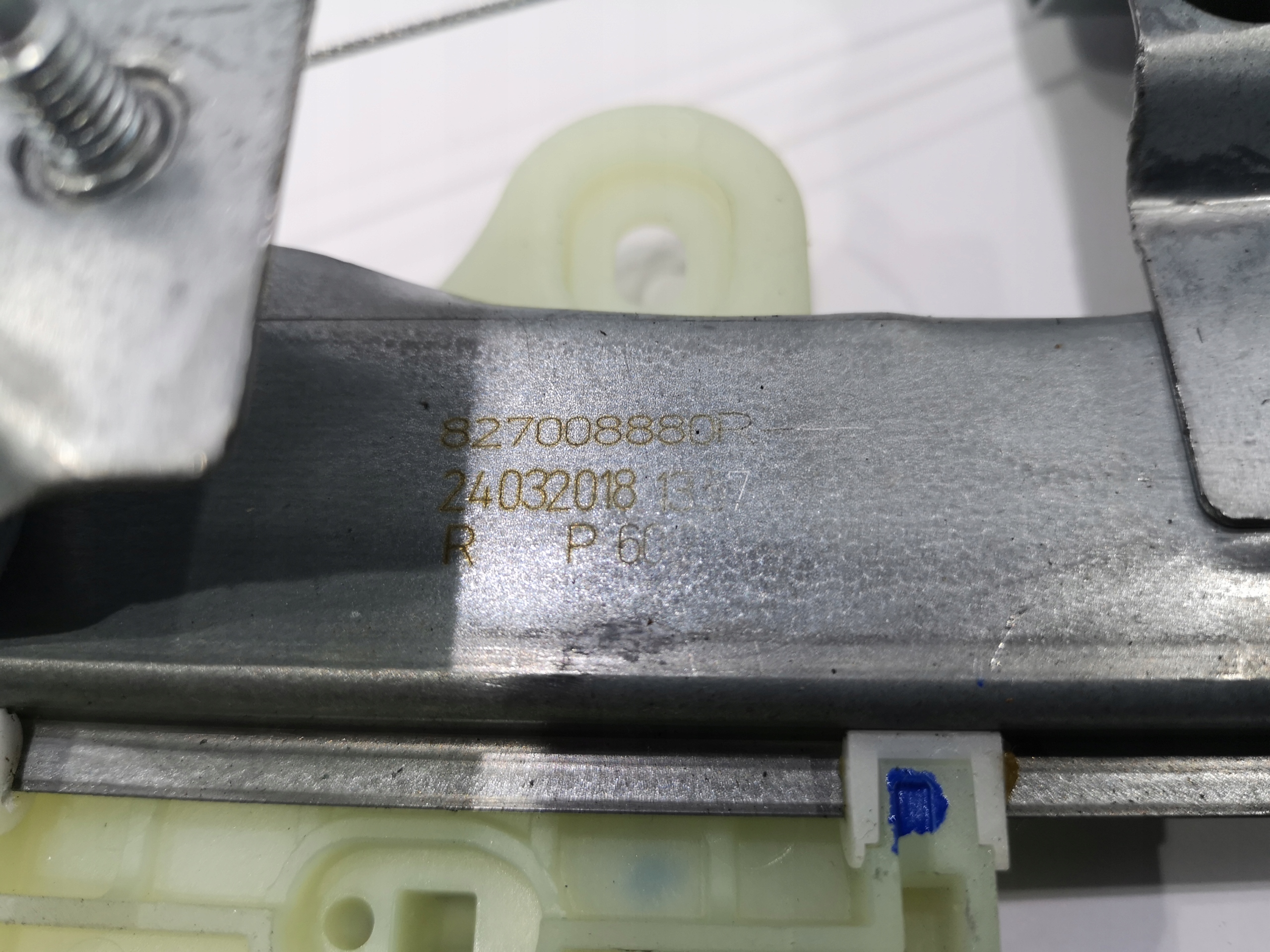 NOWY MECHANIZM SZYBY PRAWY TYŁ RENAULT CLIO IV 4 Numer katalogowy części 827008880R