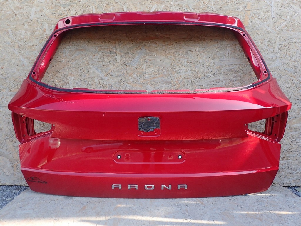 KLAPA TYŁ POKRYWA BAGAŻNIKA SEAT ARONA 6F9 2017-