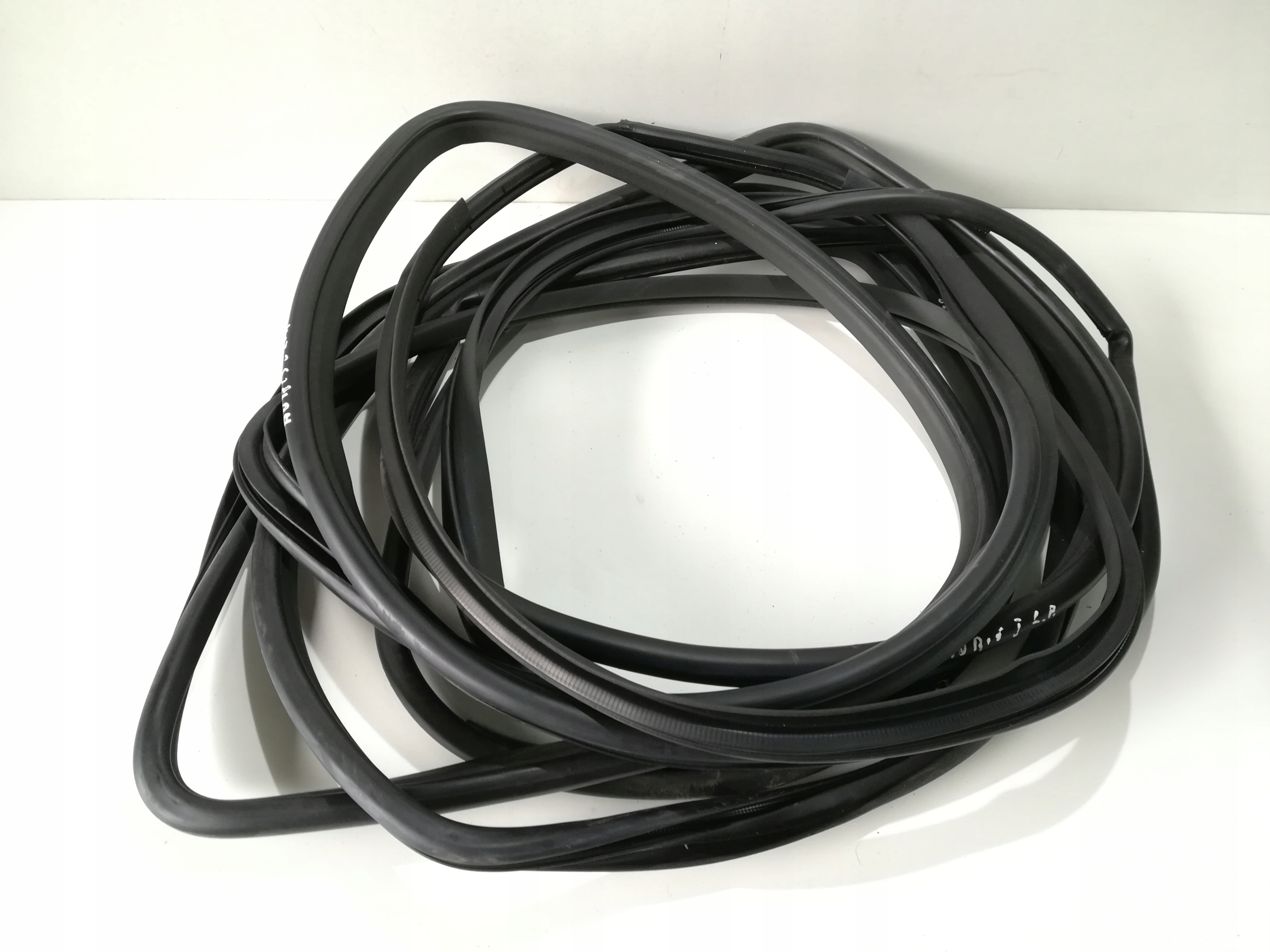 USZCZELKA DRZWI LEWA PRZOD PRAWA TOYOTA AURIS I 5D