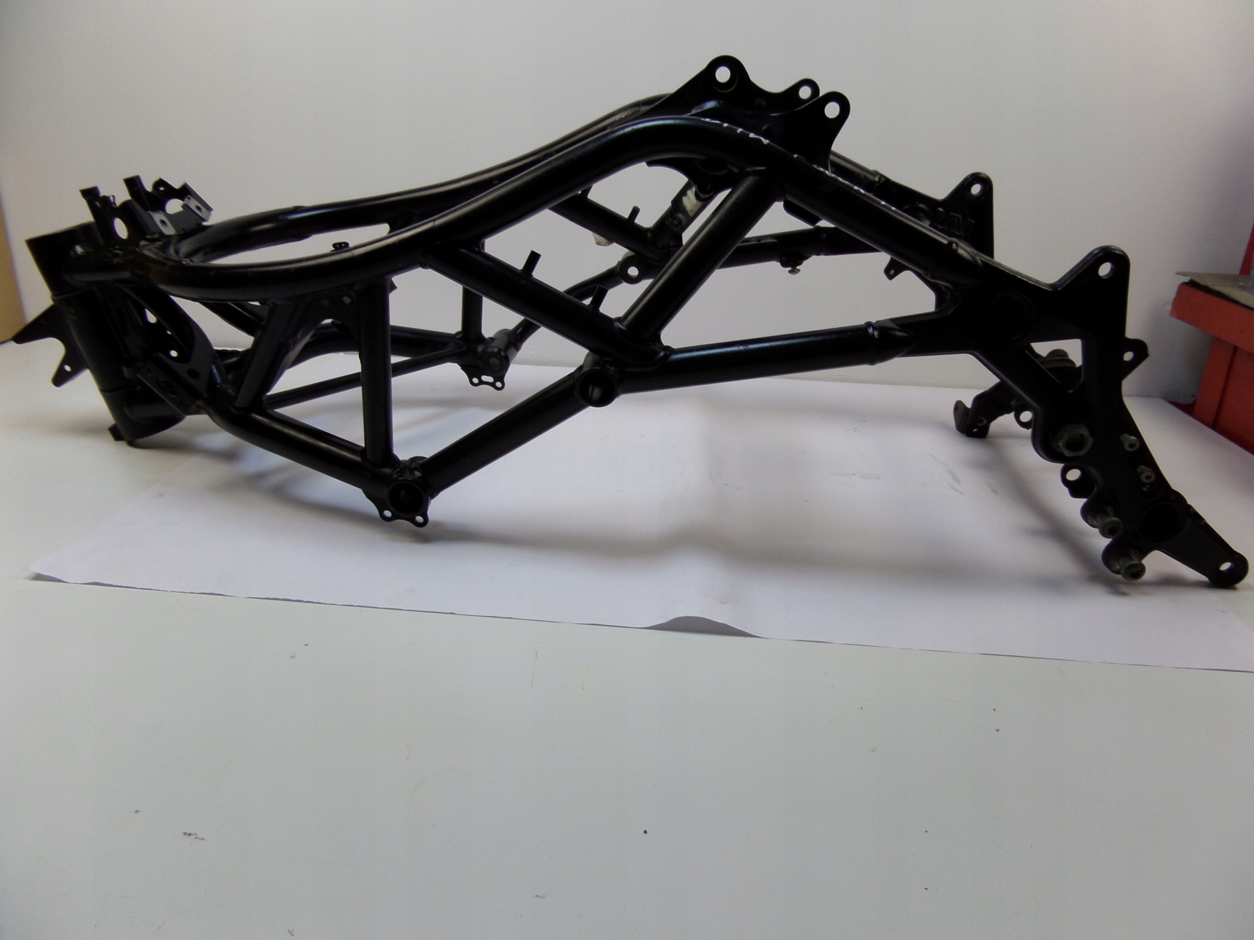 BMW F 800 GS 08-16 K72 RAMA IDEALNA BEZWYPADKOWA Producent BMW oe