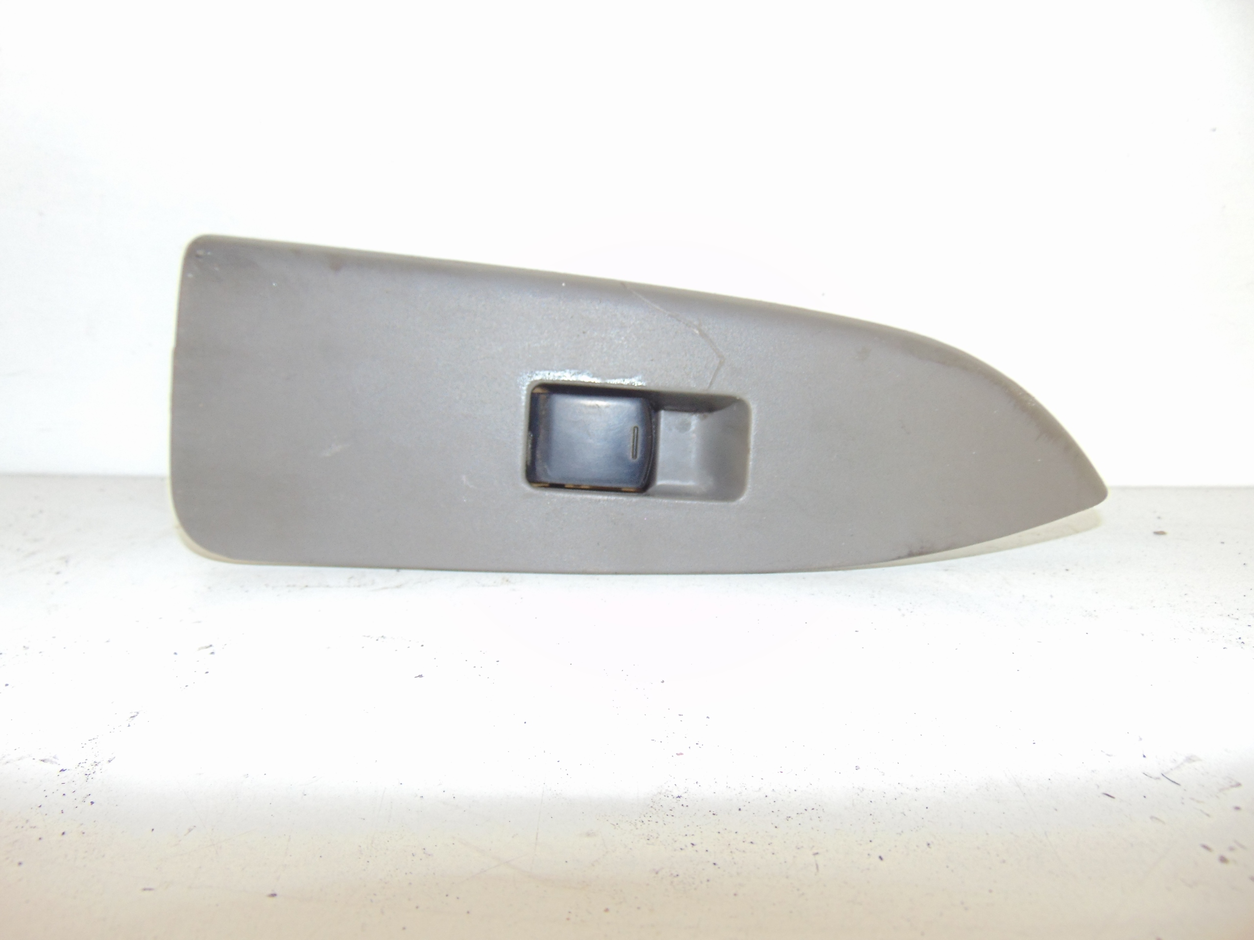 CABSTAR MAXITY PANEL PRZELACZNIK SZYBY PRAWY