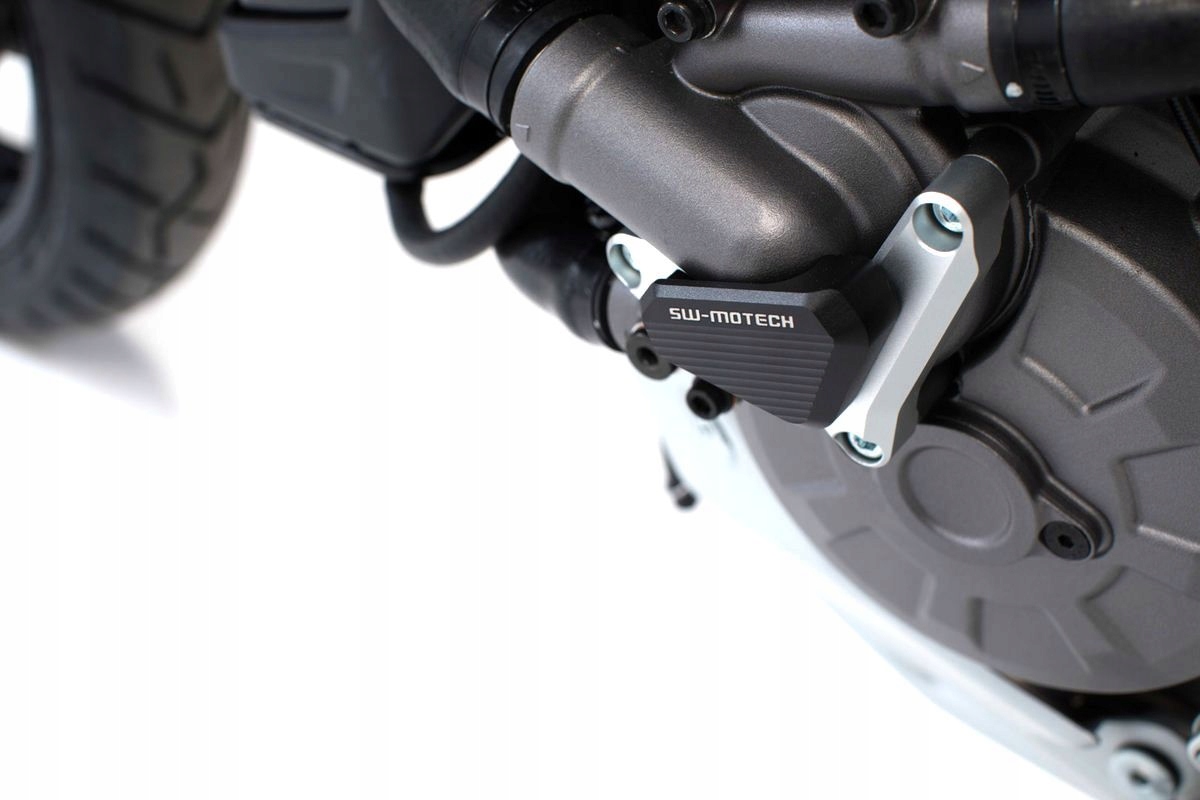 247.1.628.1a - Sw-MOTECH кришка водяного насоса Ducati Hypermotard 950