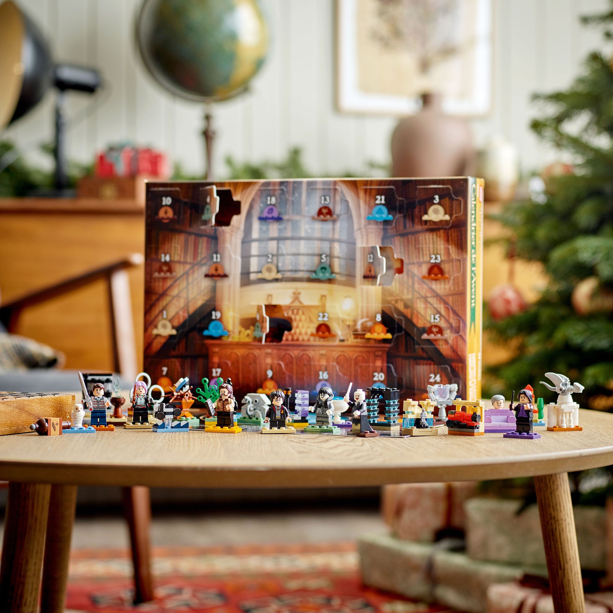 Адвент-календарь LEGO Harry Potter 76404 2022, 7 минифигурок и настольная игра, от 7 лет — фото 7