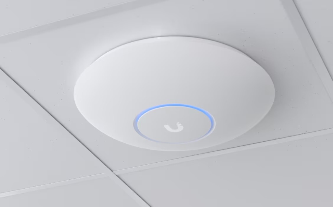 UBIQUITI UniFi U7 Pro Max Access Point, Wi-Fi 7 BE15100, 1x 2.5GE — 15