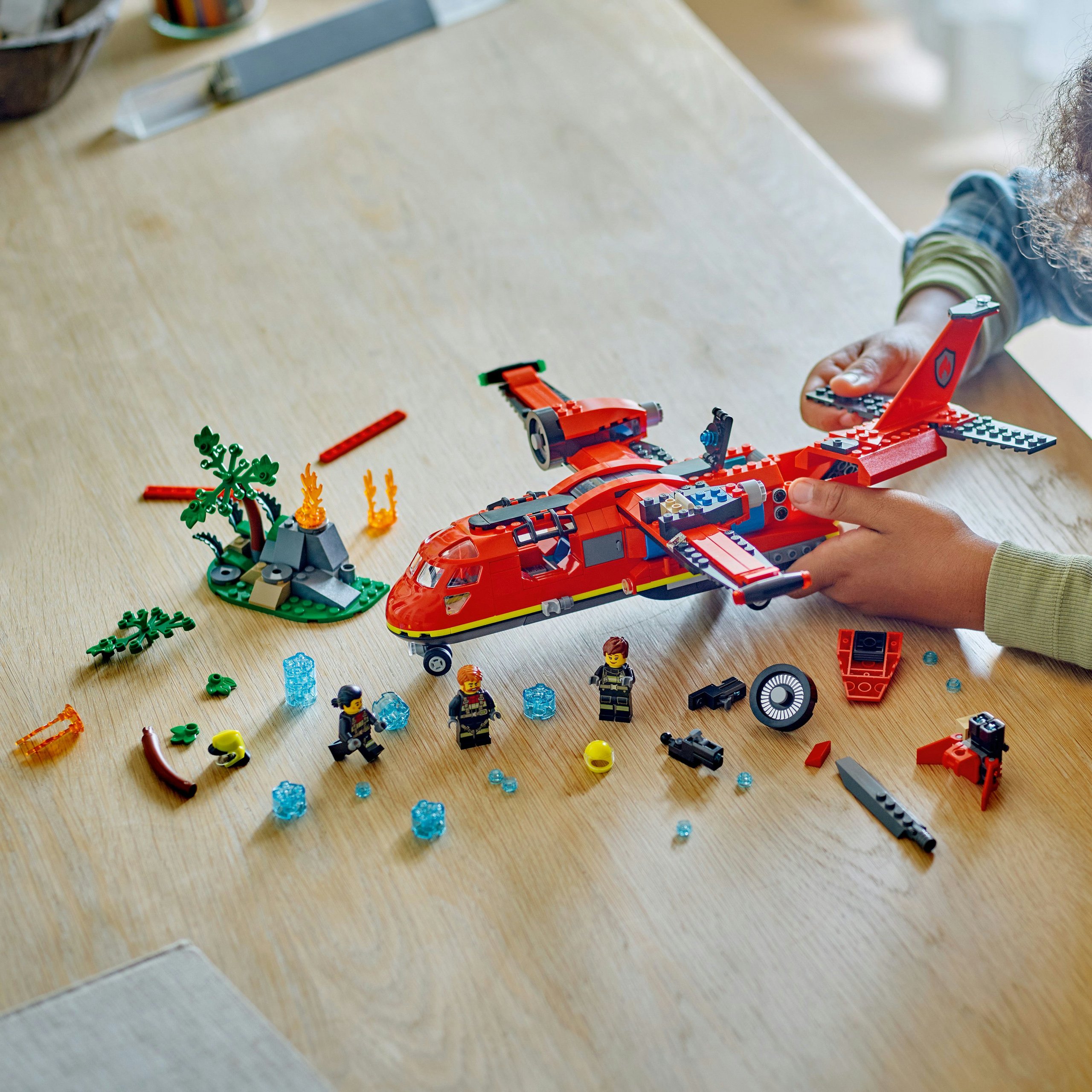 KLOCKI LEGO CITY STRAŻACKI SAMOLOT RATUNKOWY PREZENT DLA 6,7,8 LATKA Wiek dziecka 6 lat +