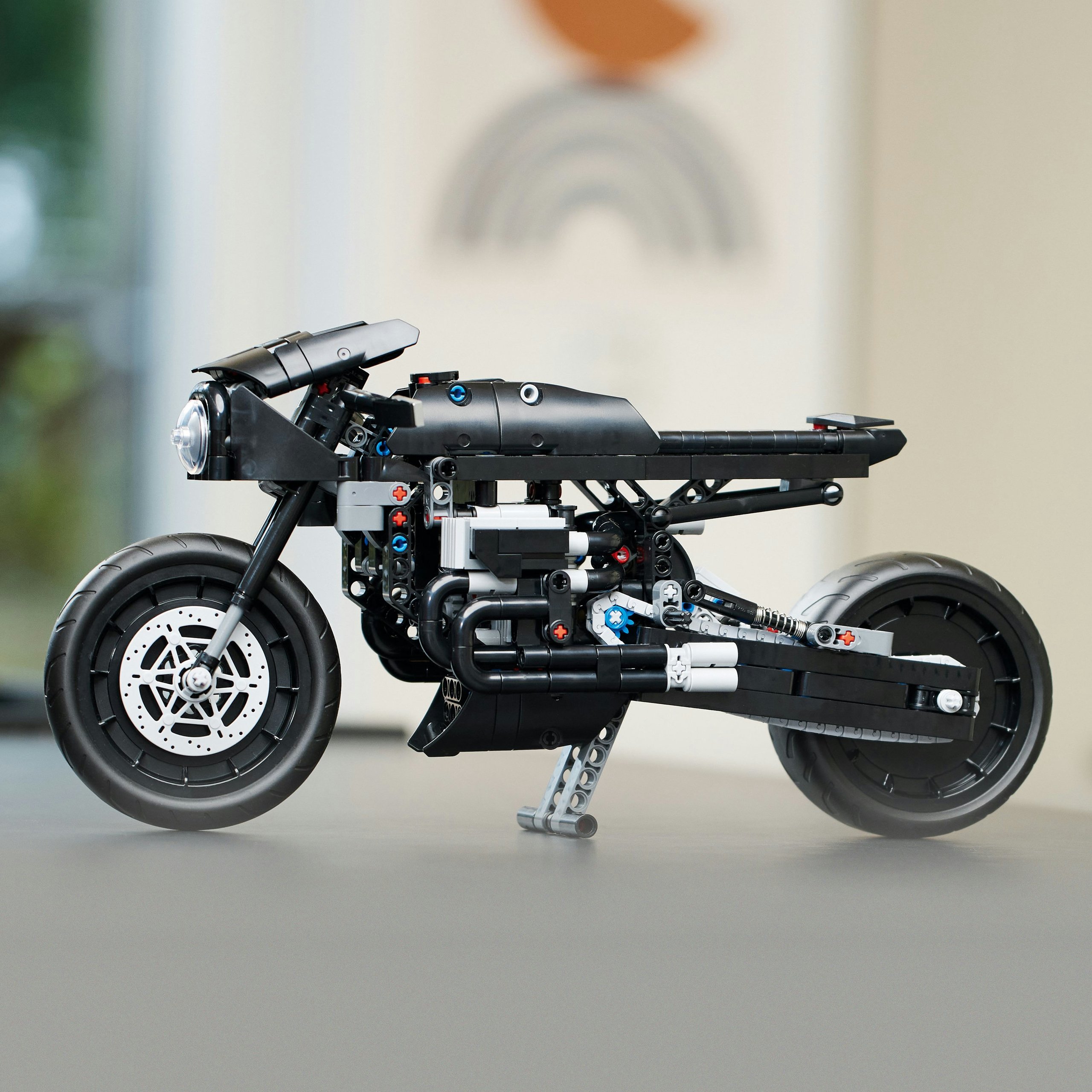 LEGO Technic 42155 Batmotor Materiał plastik