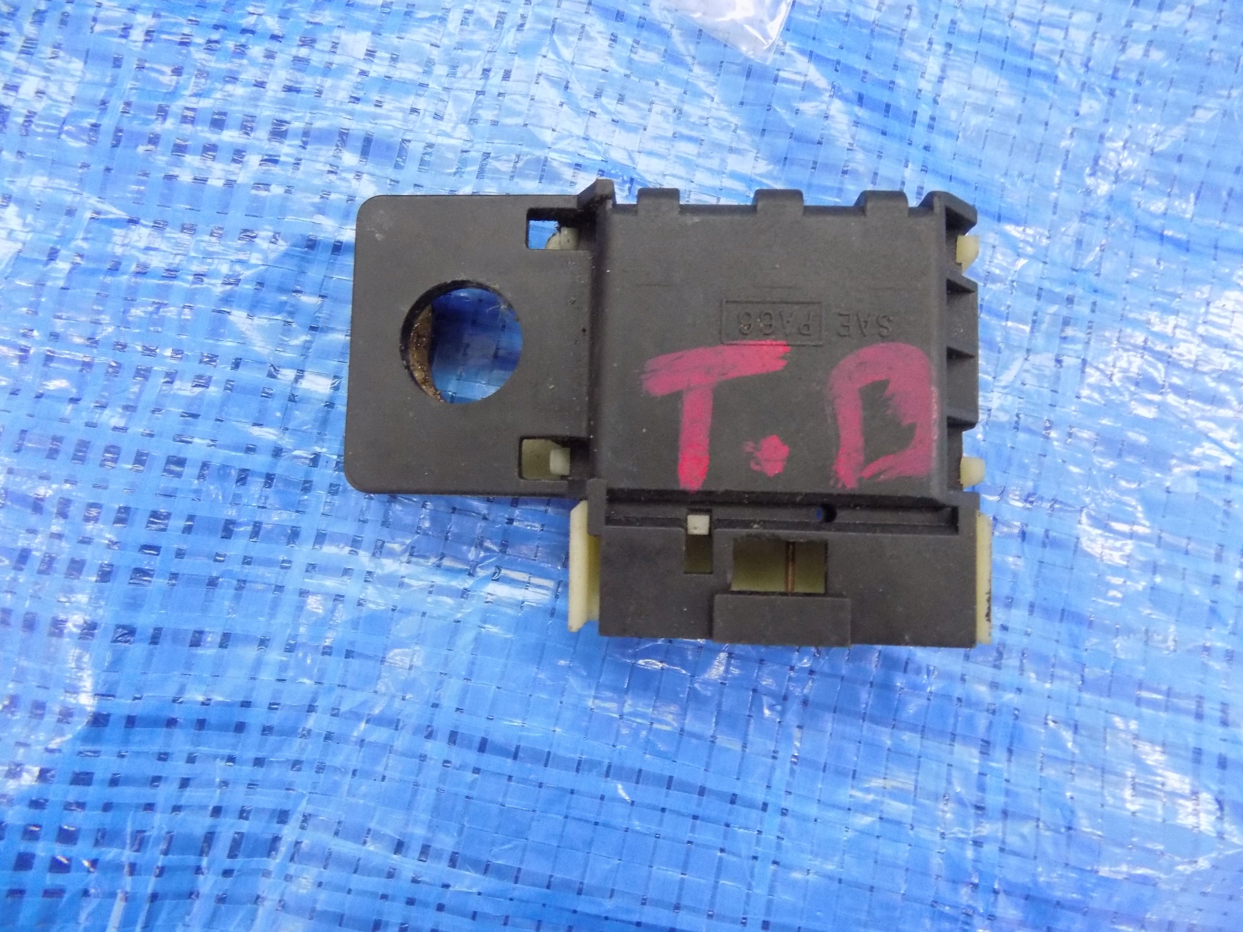 Датчик стоп сигнал Chevrolet OE 15163032